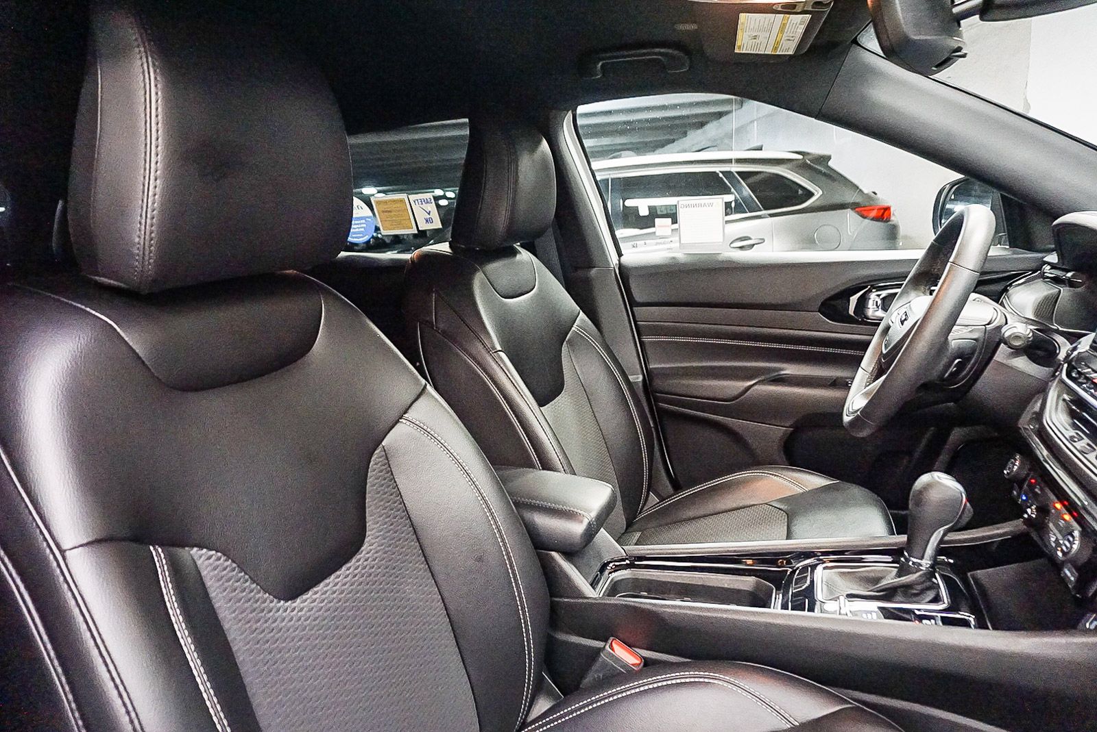 Thumbnail: 2023 Jeep Compass - 15