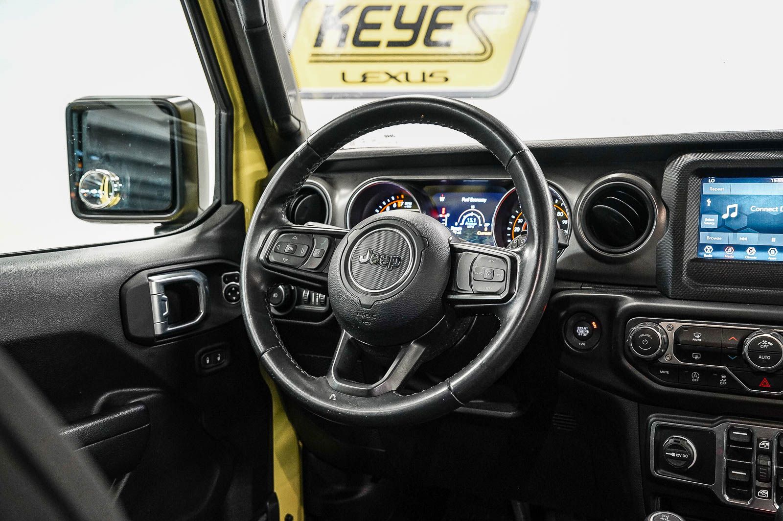 Thumbnail: 2022 Jeep Wrangler - 15