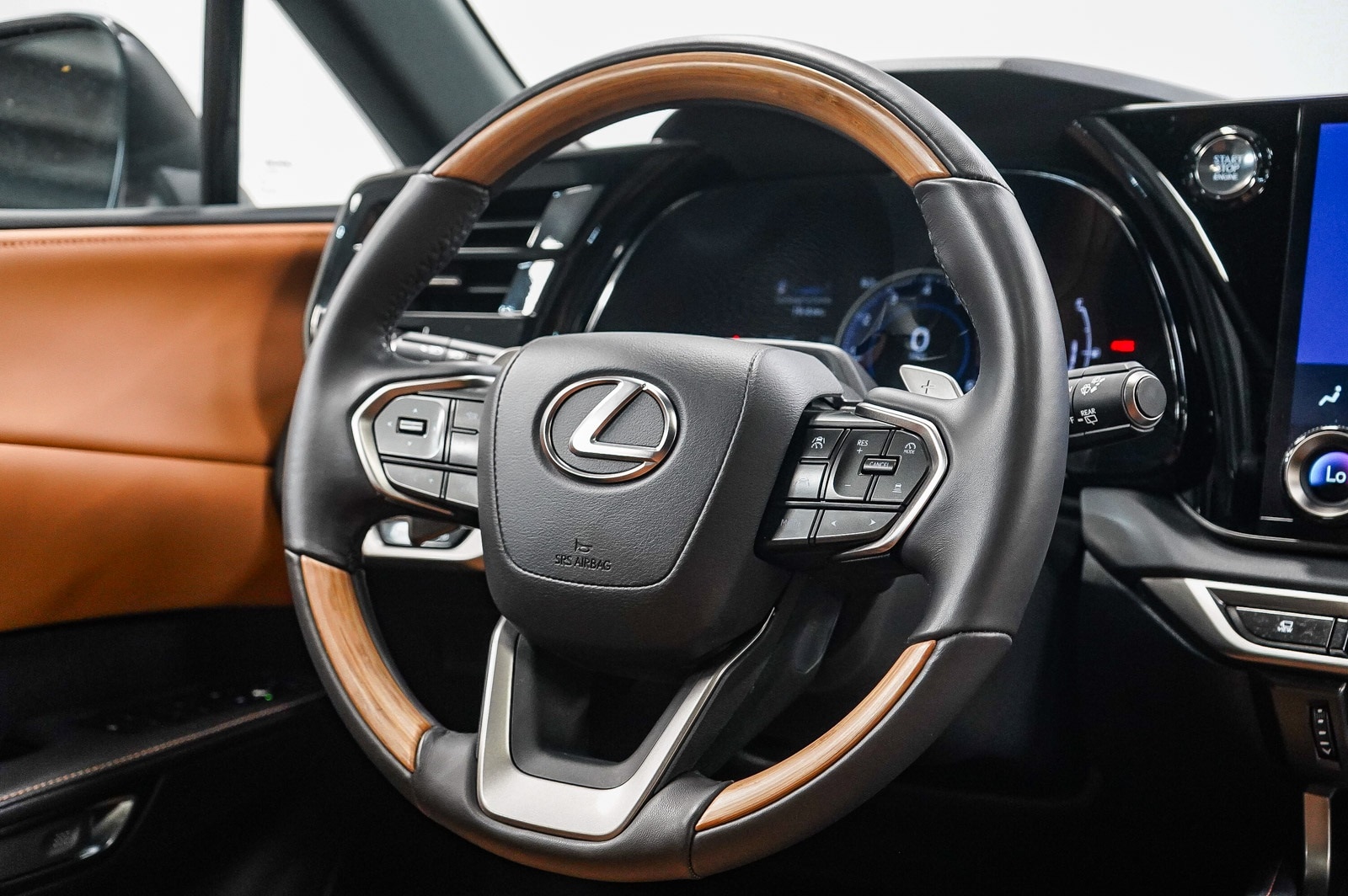 Thumbnail: 2024 Lexus RX - 15