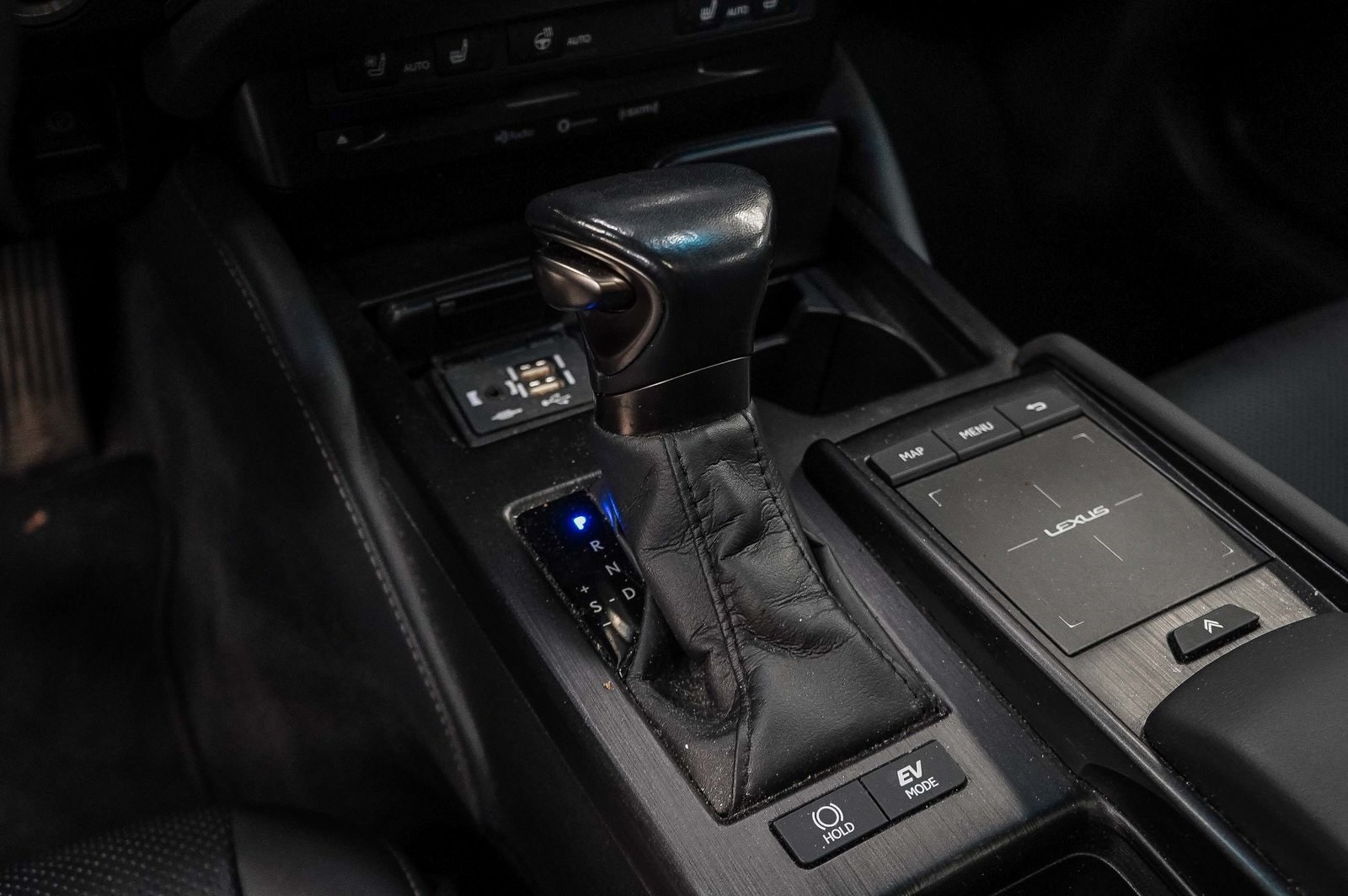 Thumbnail: 2022 Lexus ES - 22