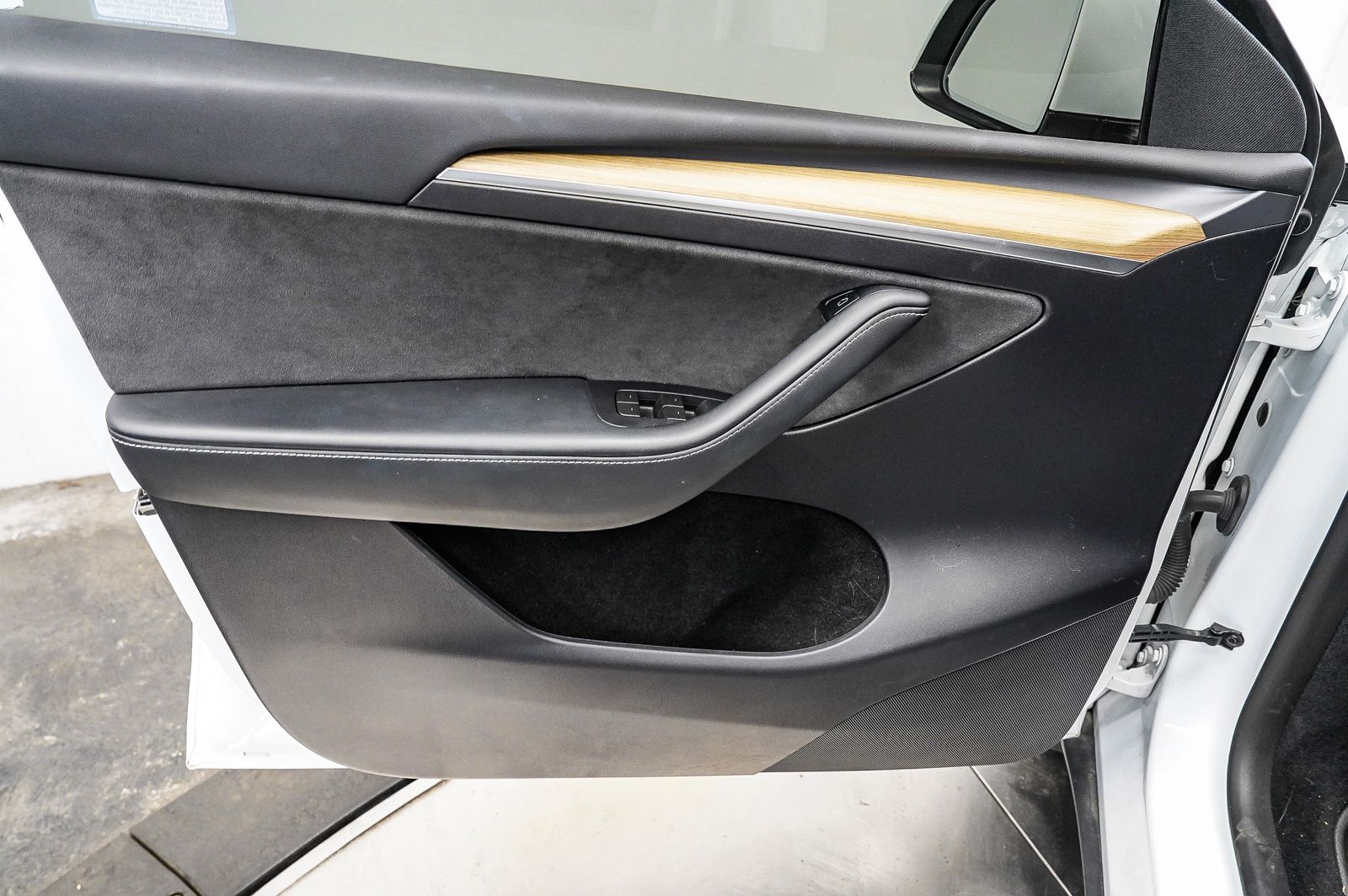 Thumbnail: 2023 Tesla Model Y - 20