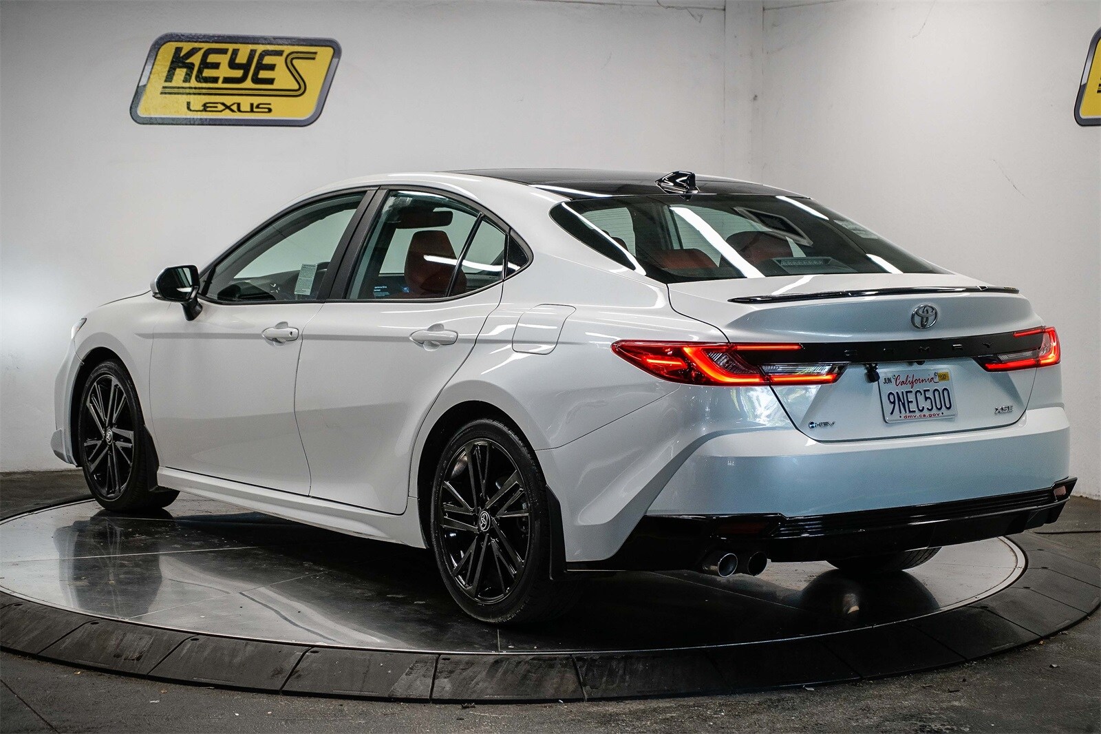 2025 Toyota Camry XSE photo 2