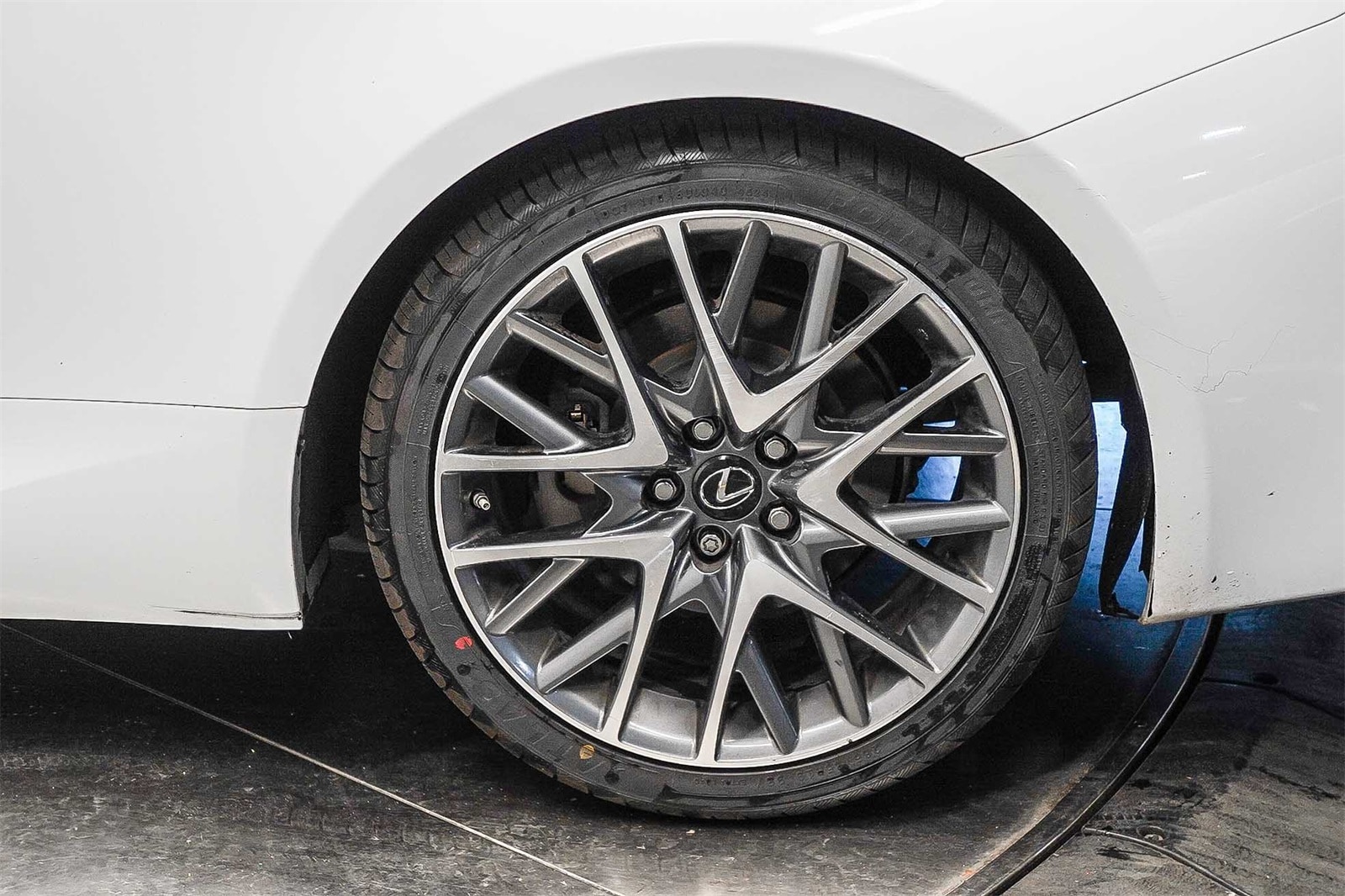 Thumbnail: 2017 Lexus RC - 11