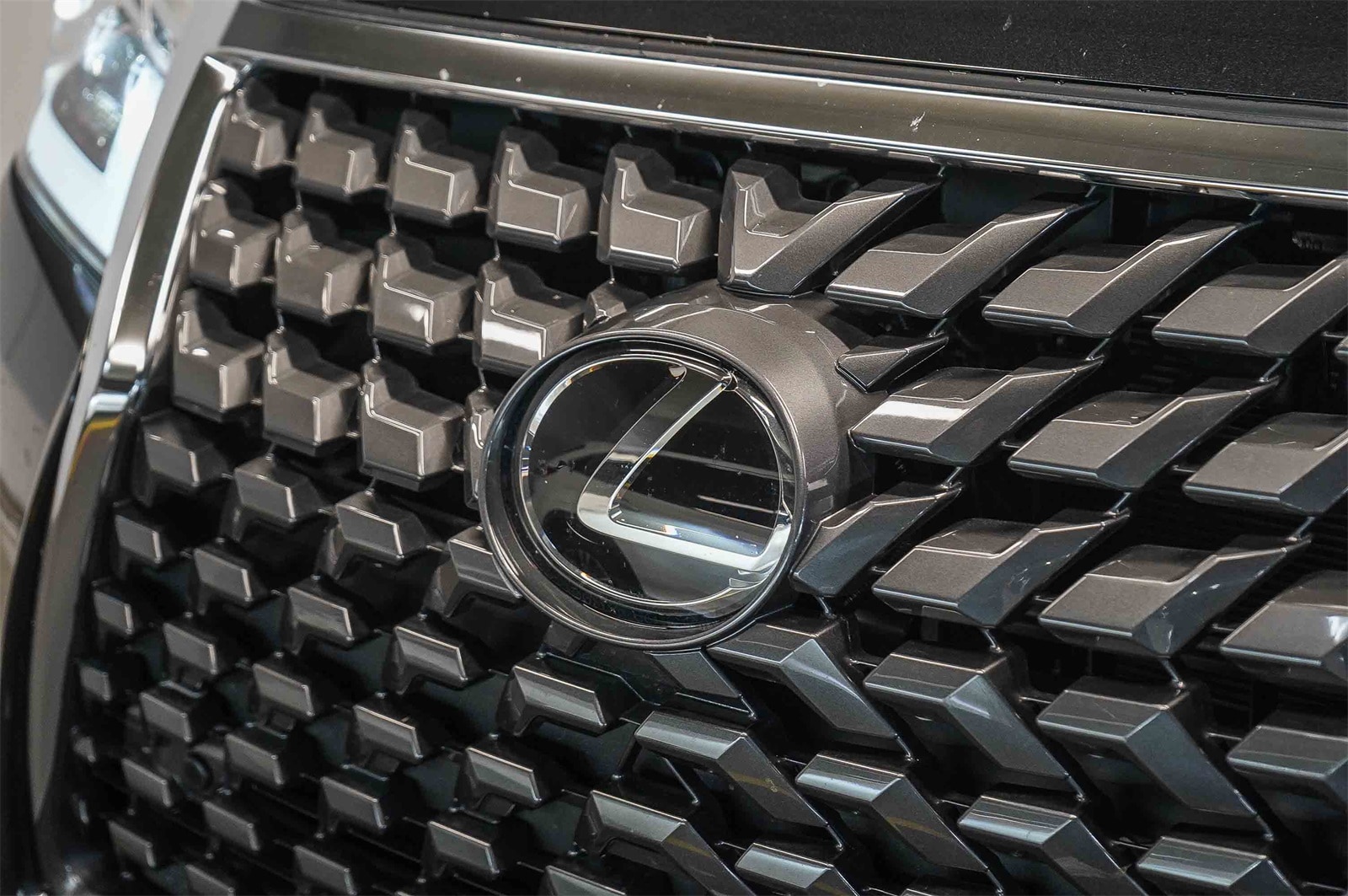 Thumbnail: 2023 Lexus GX - 8