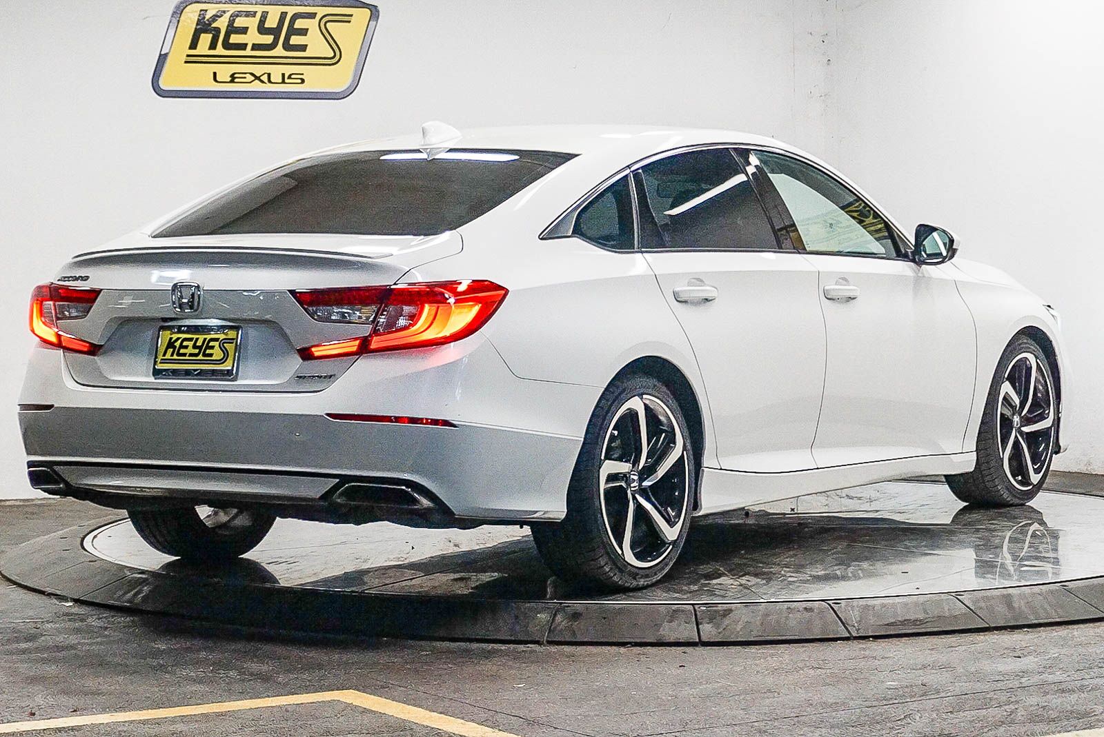 Thumbnail: 2019 Honda Accord - 4