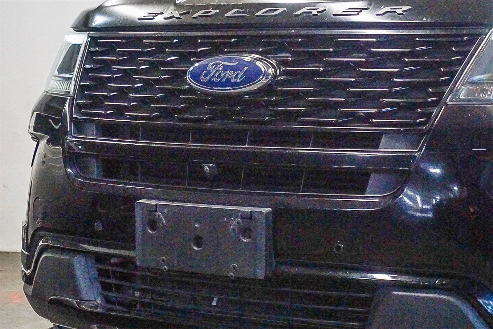 Thumbnail: 2018 Ford Explorer - 8