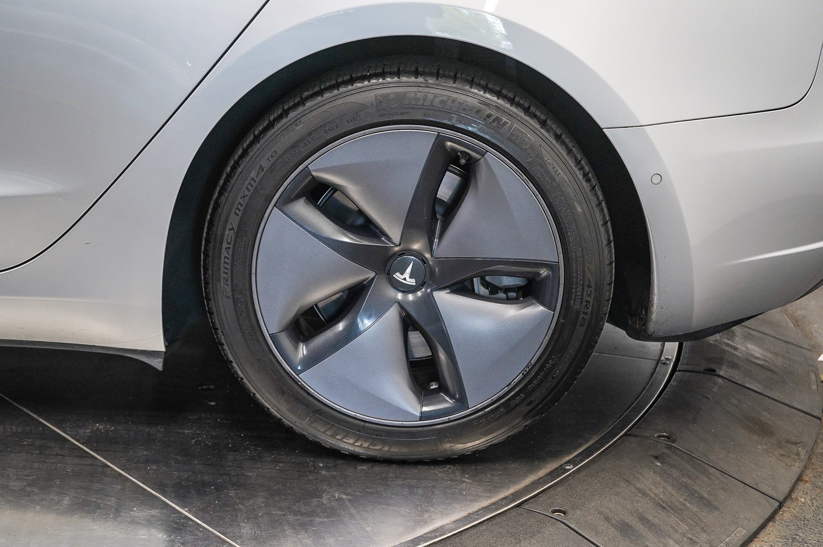 Thumbnail: 2018 Tesla Model 3 - 10