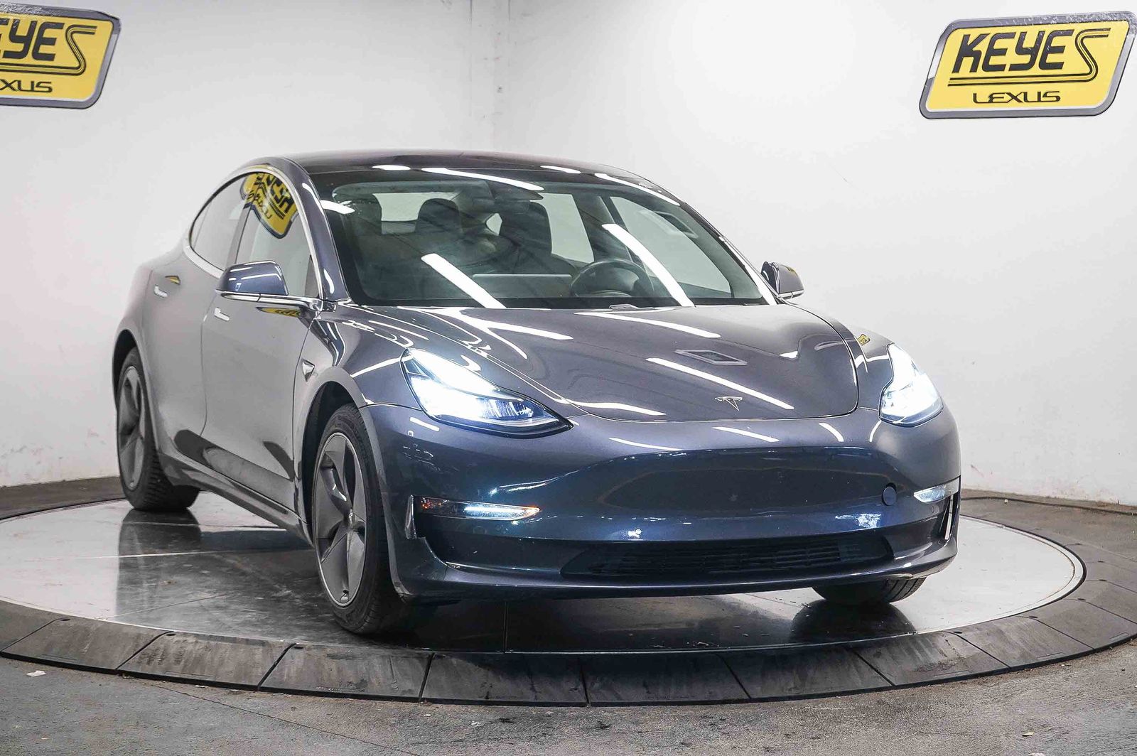 Thumbnail: 2019 Tesla Model 3 - 5
