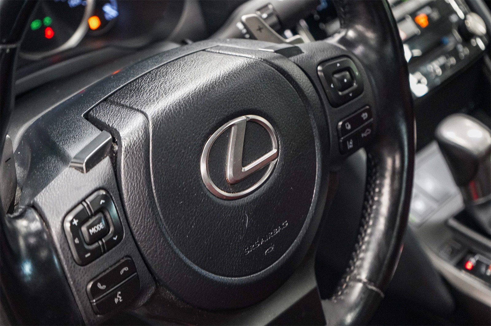 Thumbnail: 2021 Lexus IS - 21