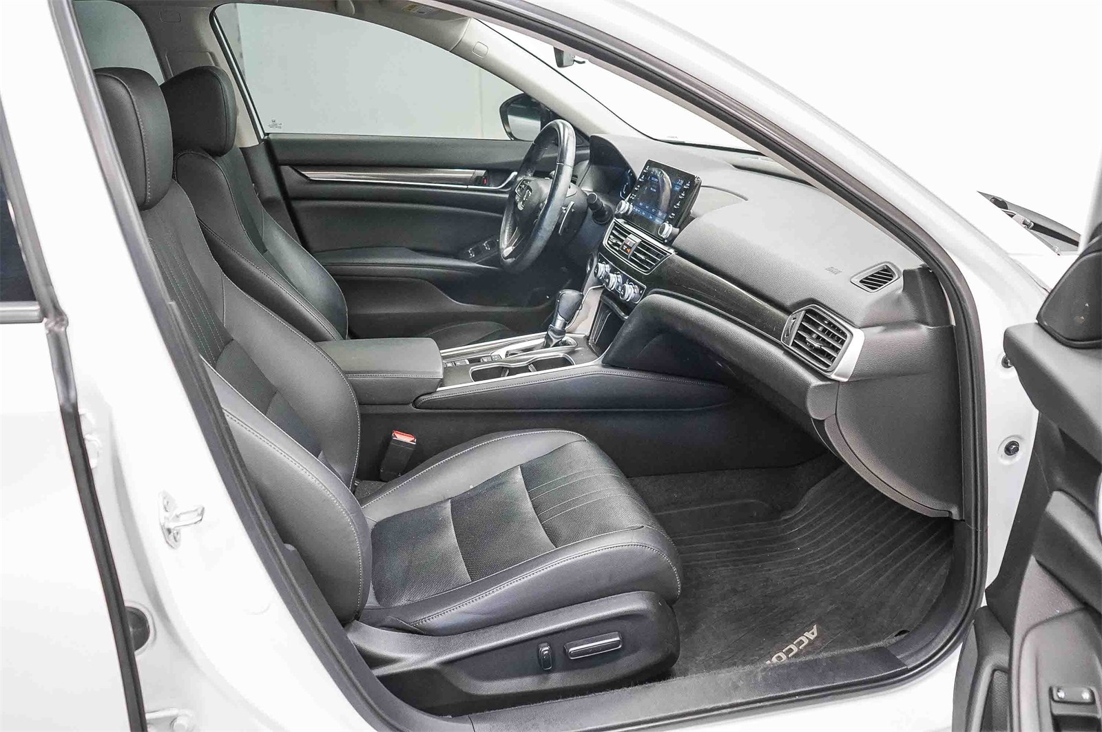 Thumbnail: 2022 Honda Accord - 15