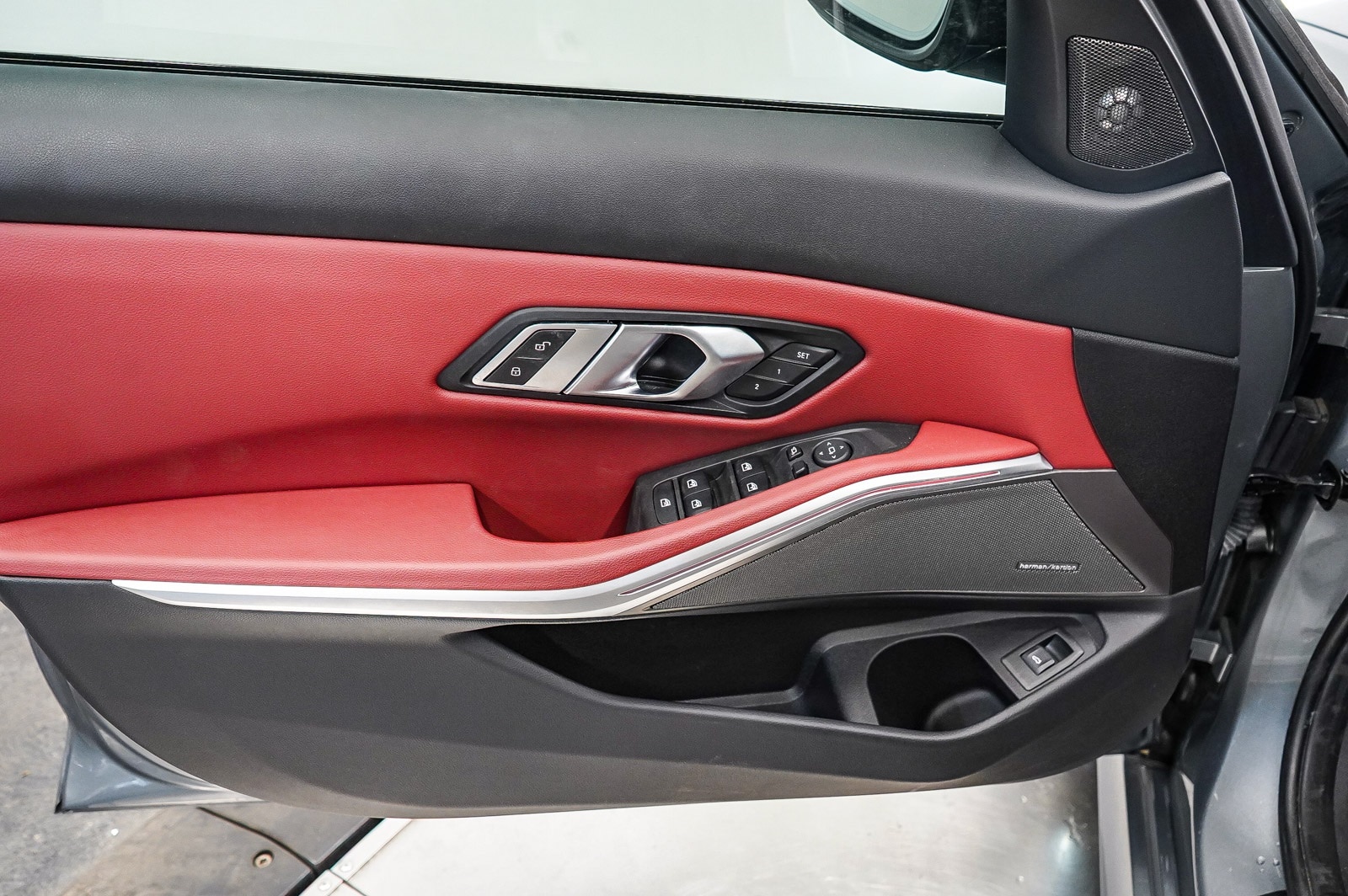 Thumbnail: 2023 BMW 3 Series - 20