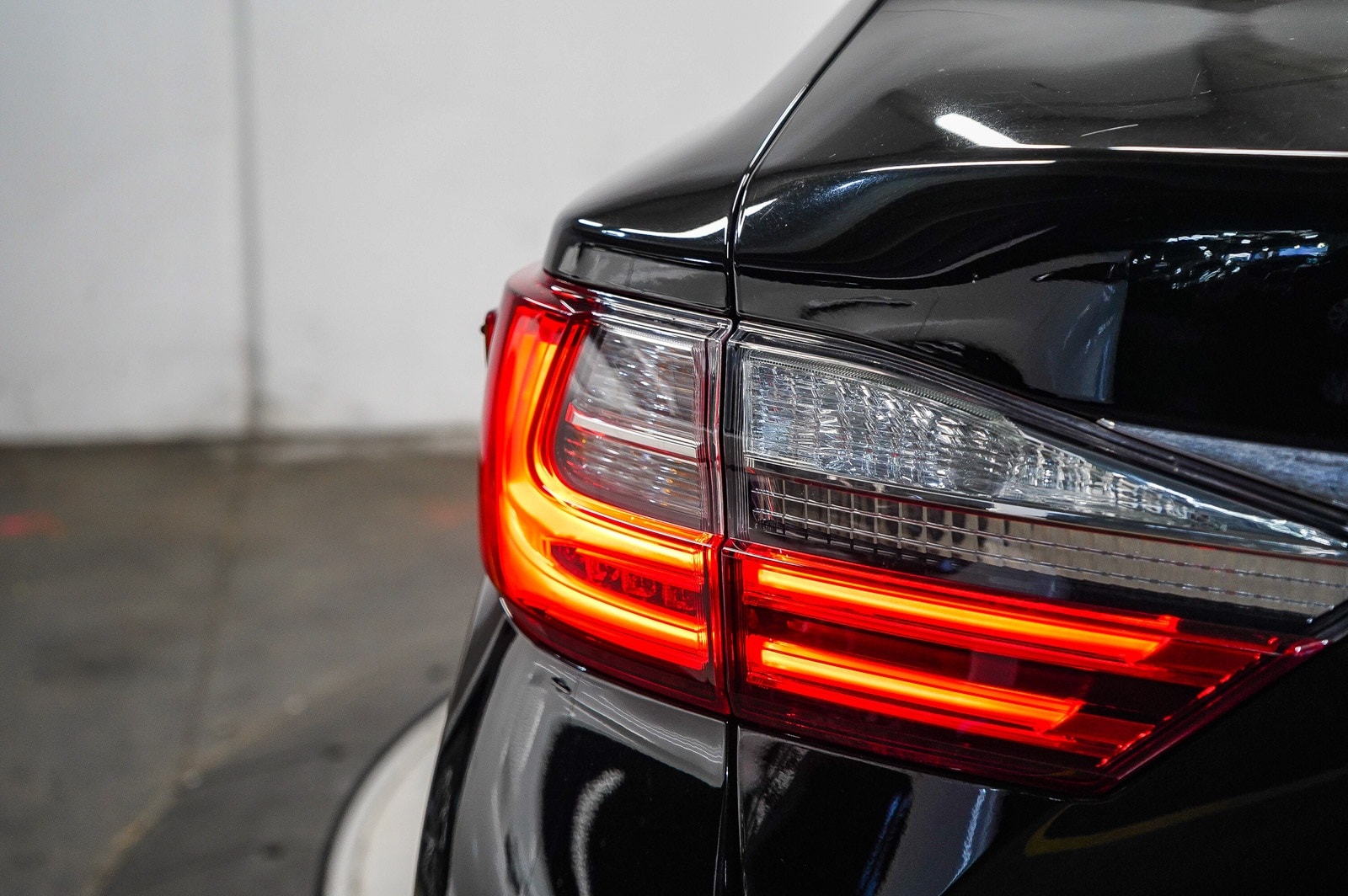 Thumbnail: 2016 Lexus ES - 11