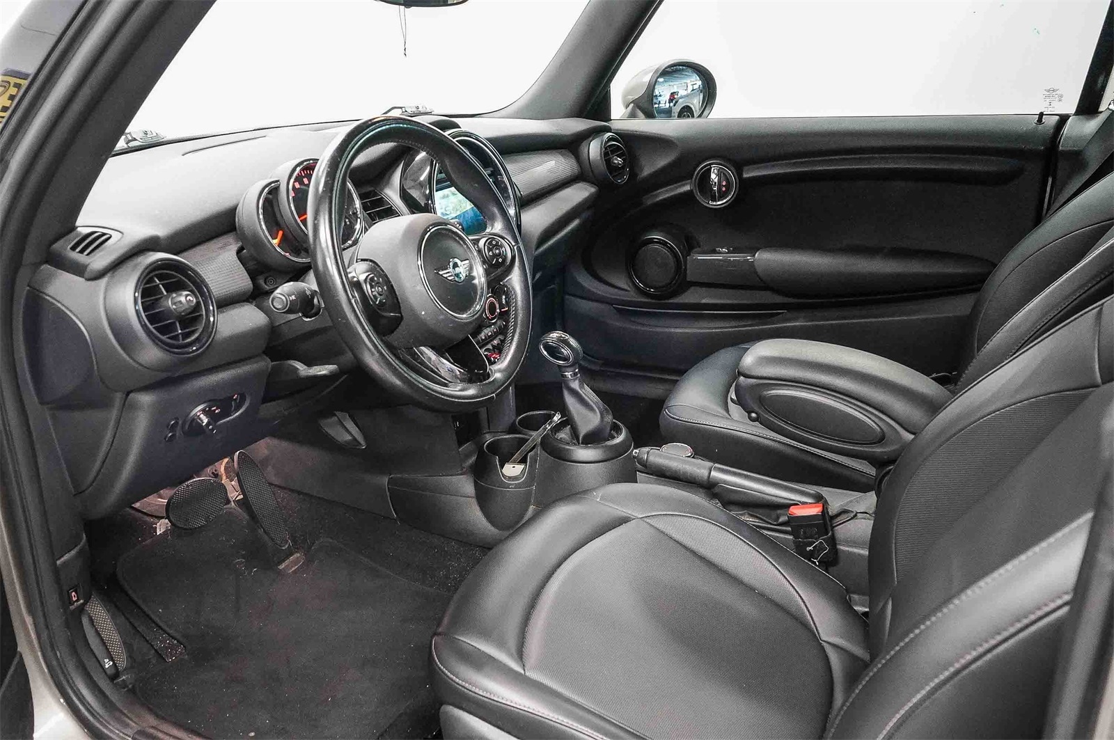 Thumbnail: 2019 MINI Cooper Convertible - 17