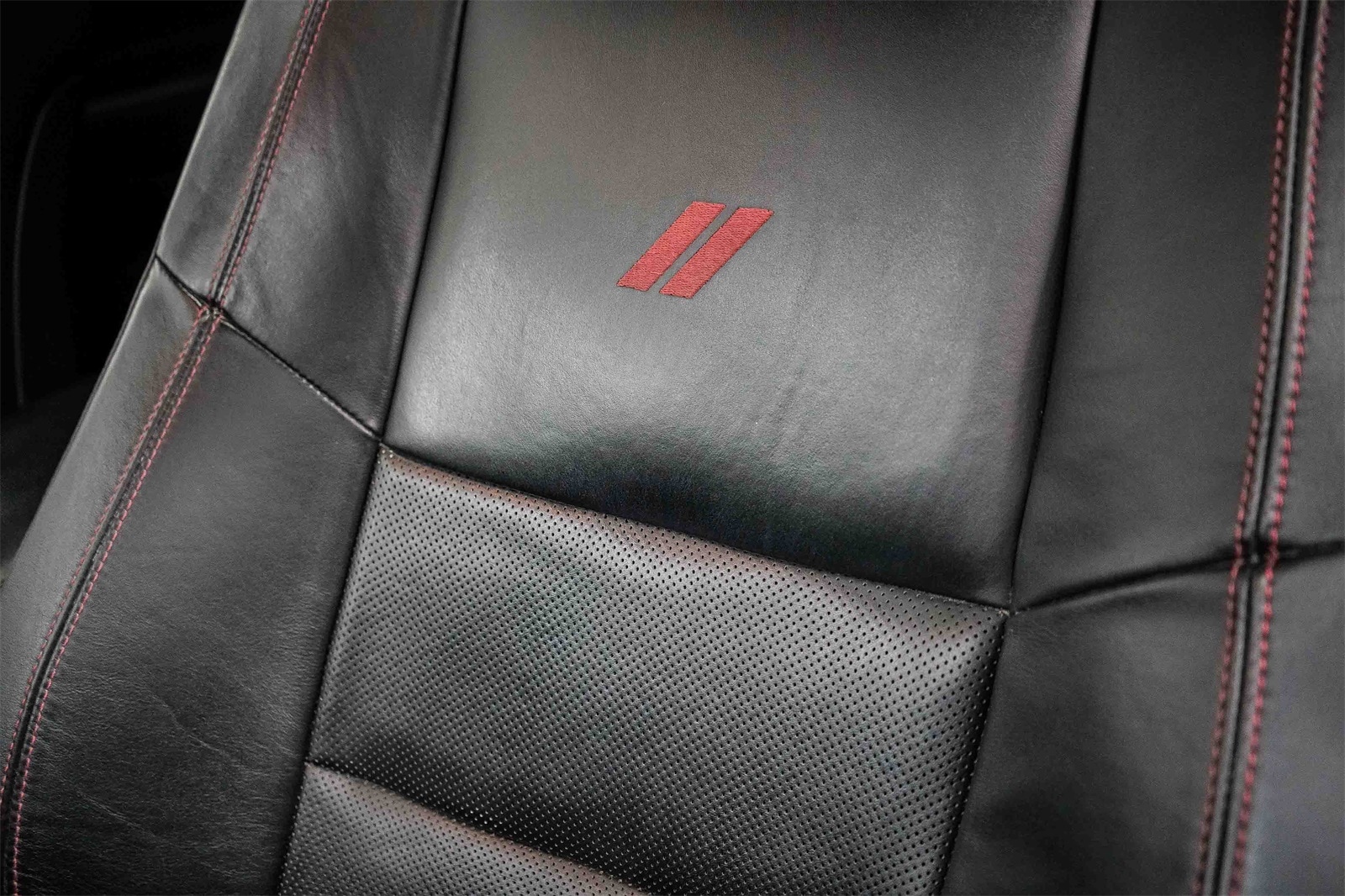 Thumbnail: 2021 Dodge Durango - 27