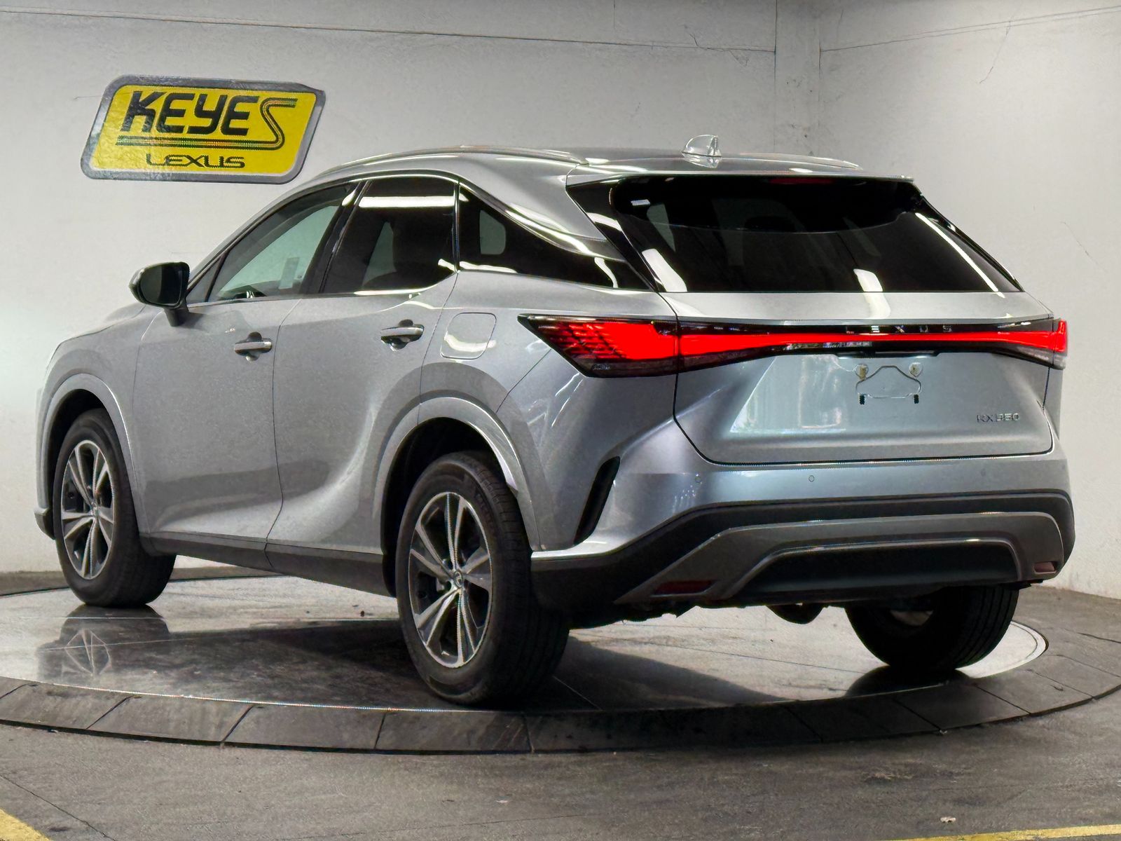 Thumbnail: 2024 Lexus RX - 2