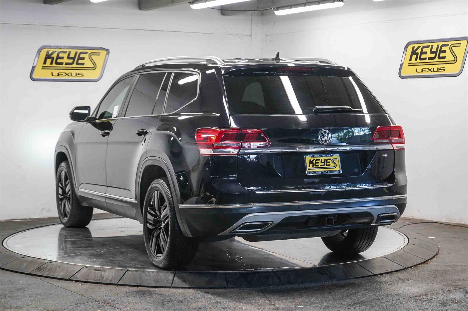 Thumbnail: 2019 Volkswagen Atlas - 2