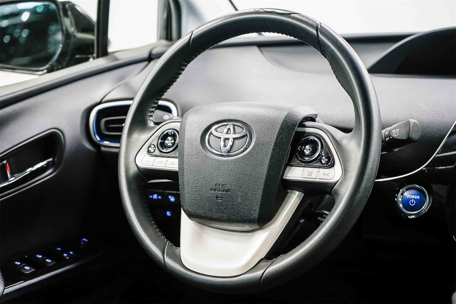 Thumbnail: 2017 Toyota Prius - 14