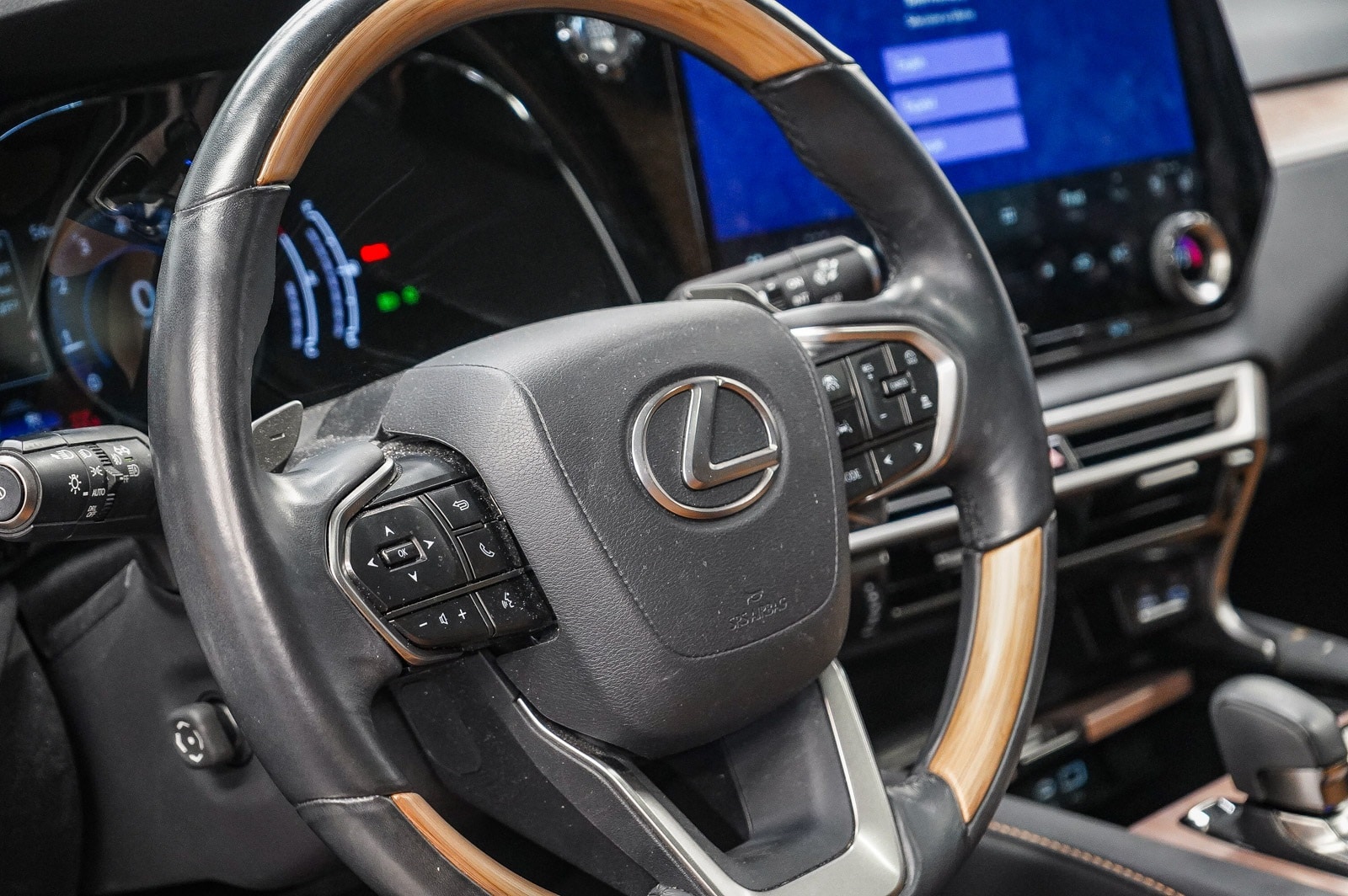 Thumbnail: 2024 Lexus RX - 21