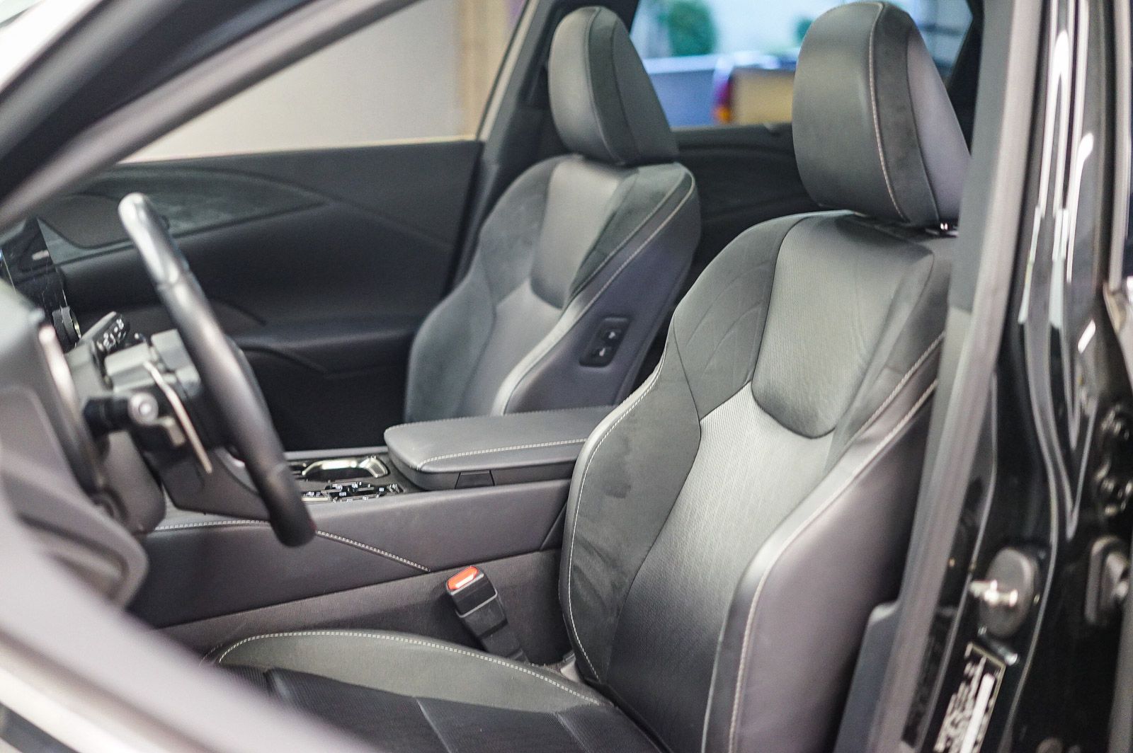 Thumbnail: 2024 Lexus RX - 18