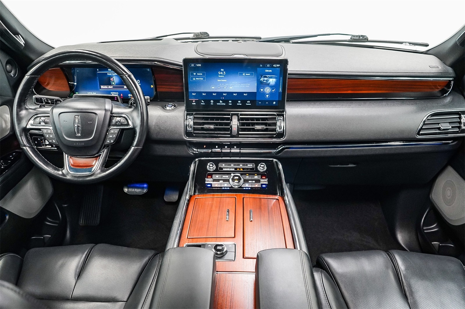 Thumbnail: 2022 Lincoln Navigator L - 12