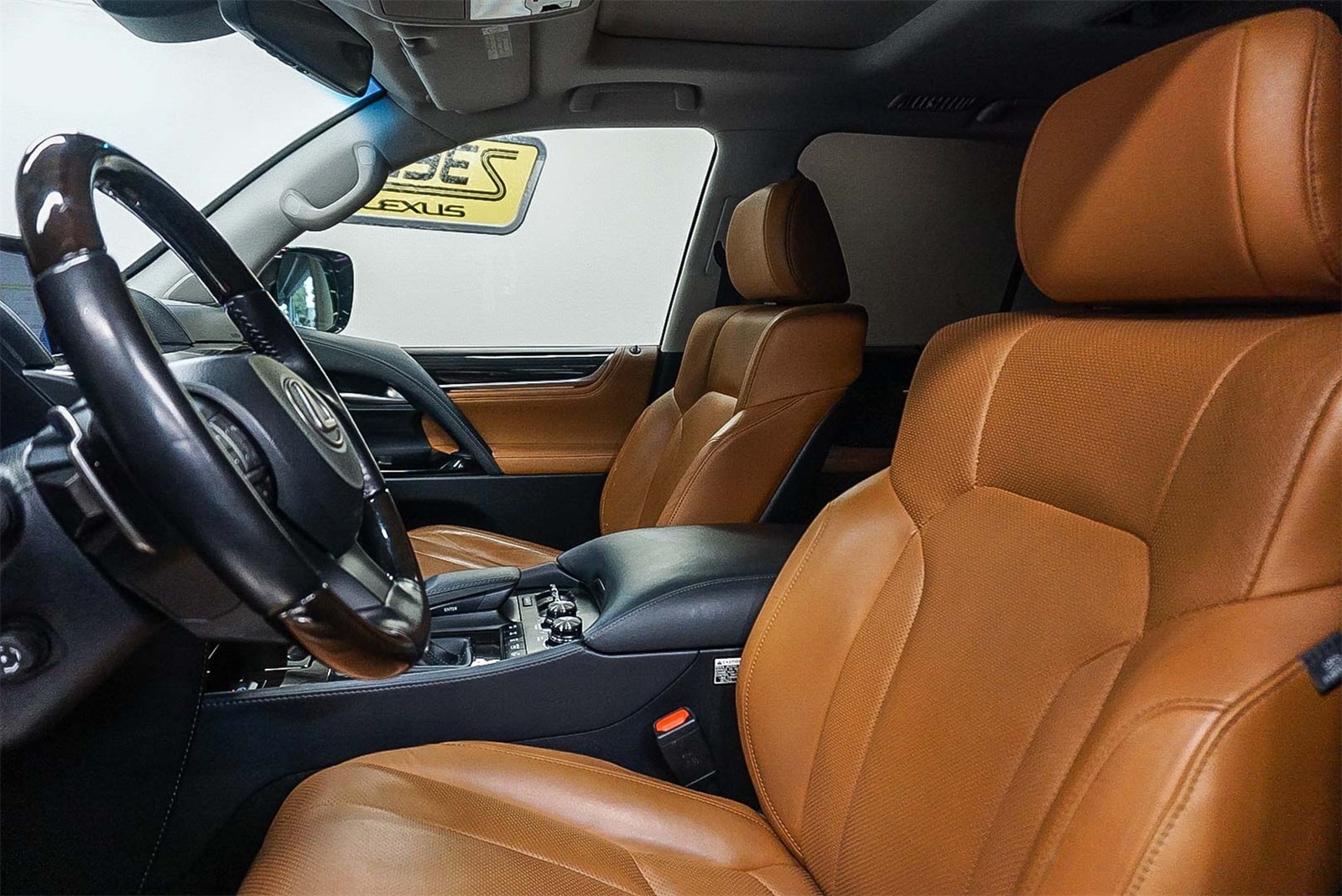 Thumbnail: 2021 Lexus LX - 18