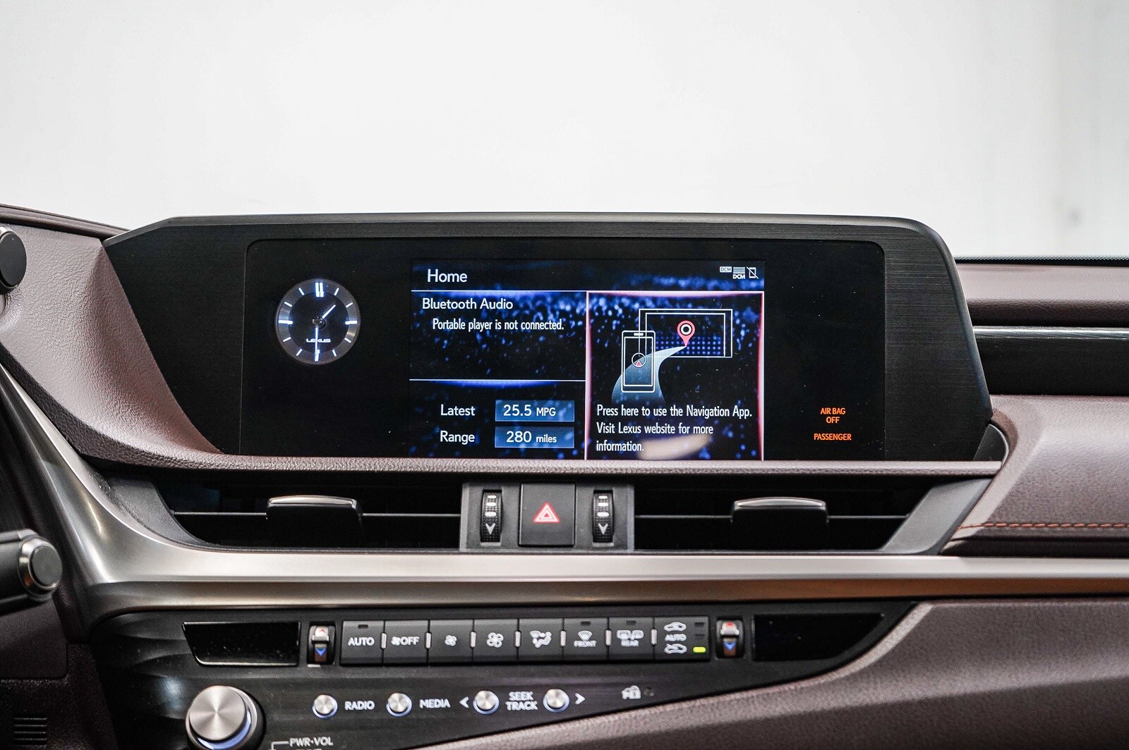 Thumbnail: 2021 Lexus ES - 14