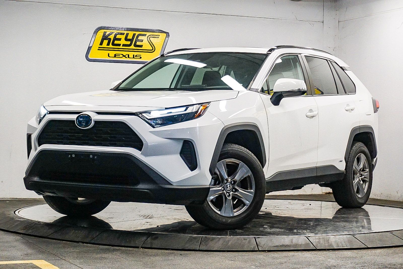 2024 Toyota RAV4 XLE -
                  Van Nuys, CA