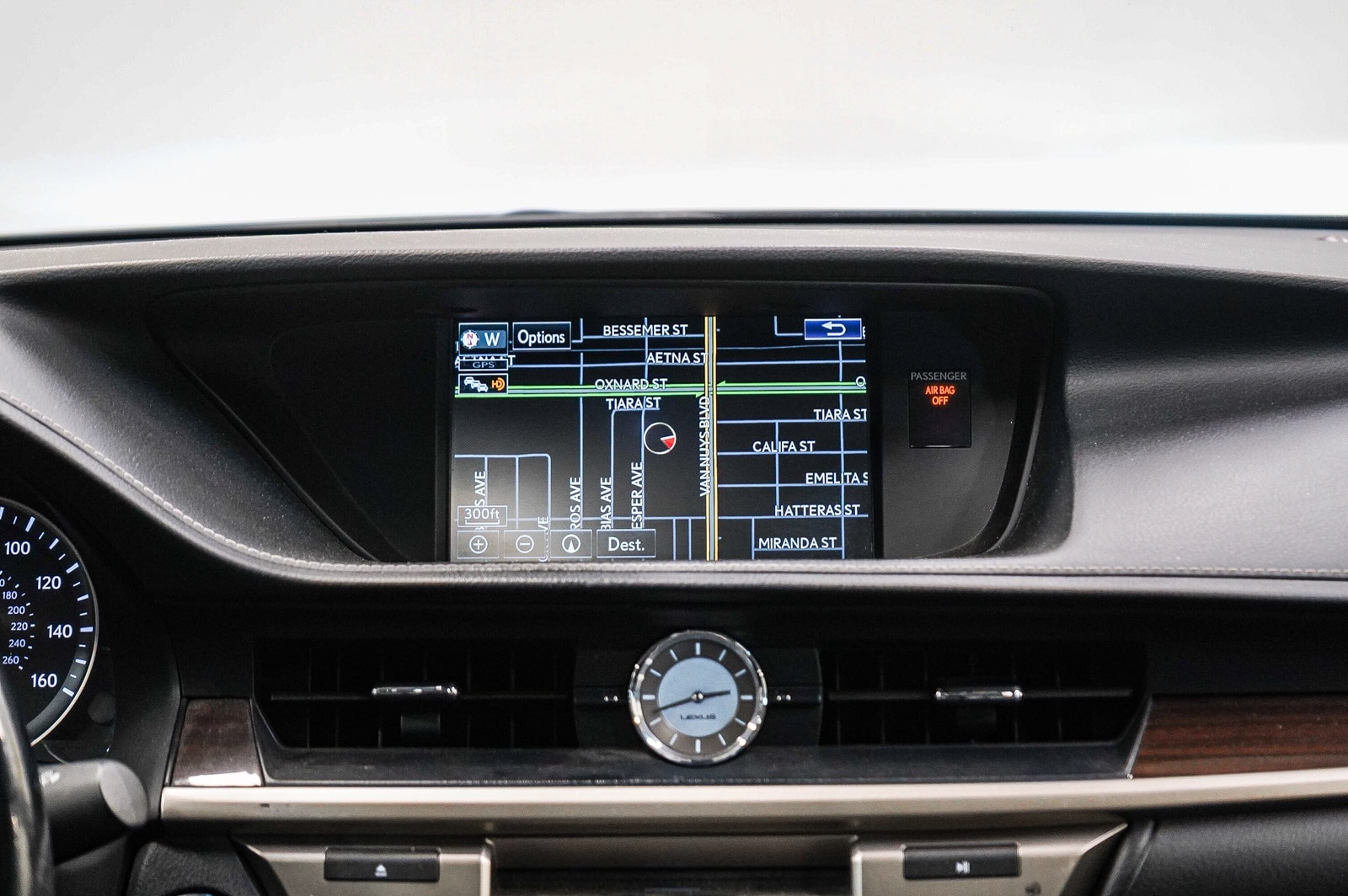 Thumbnail: 2016 Lexus ES - 14