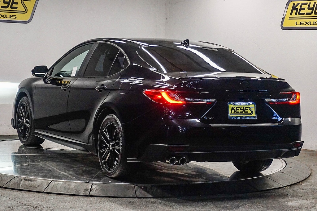 Used 2025 Toyota Camry SE Sedan