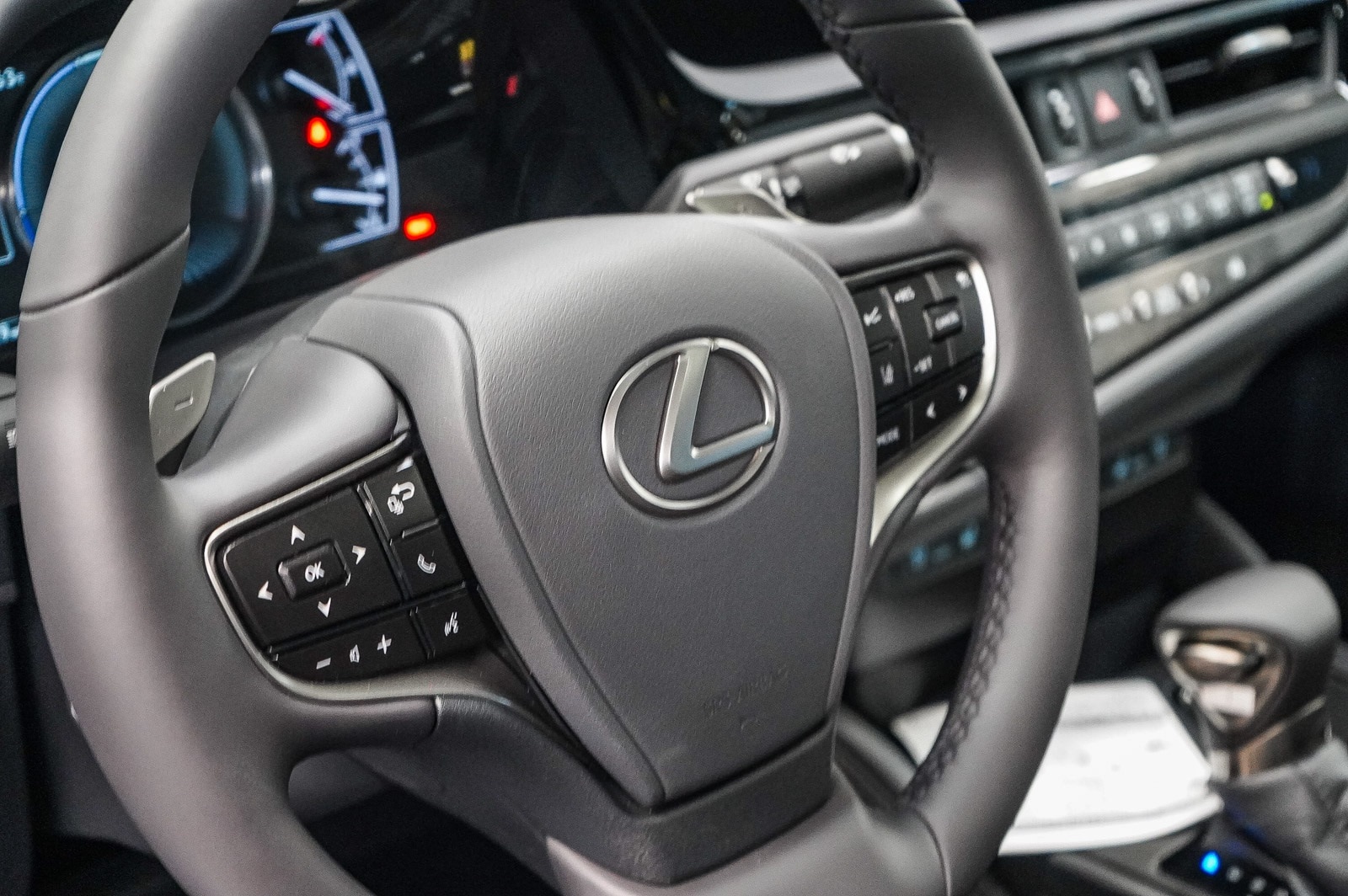 Thumbnail: 2025 Lexus ES - 21