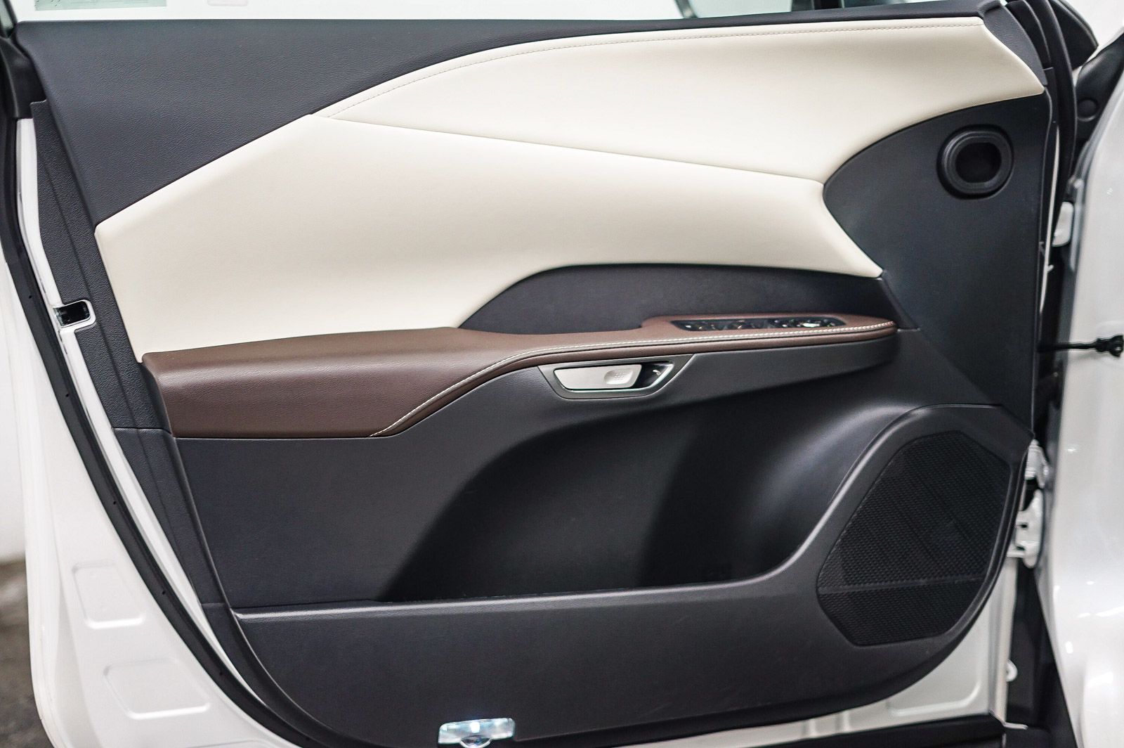 Thumbnail: 2024 Lexus RX - 23