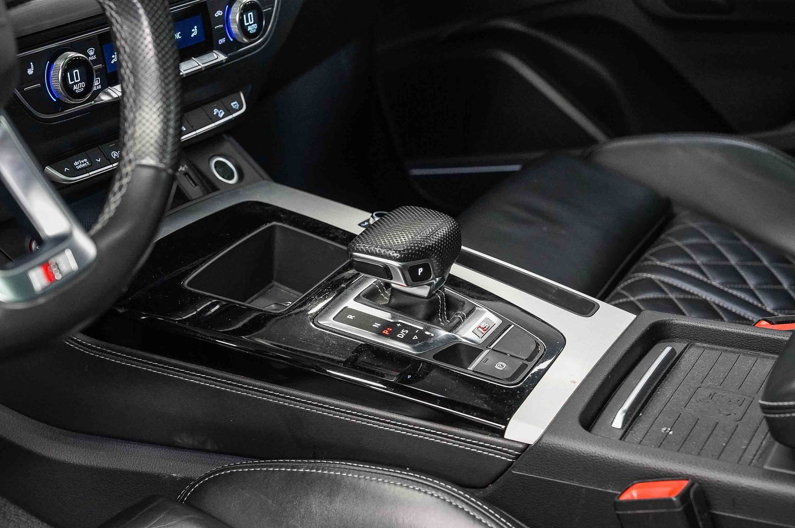Thumbnail: 2021 Audi SQ5 - 23