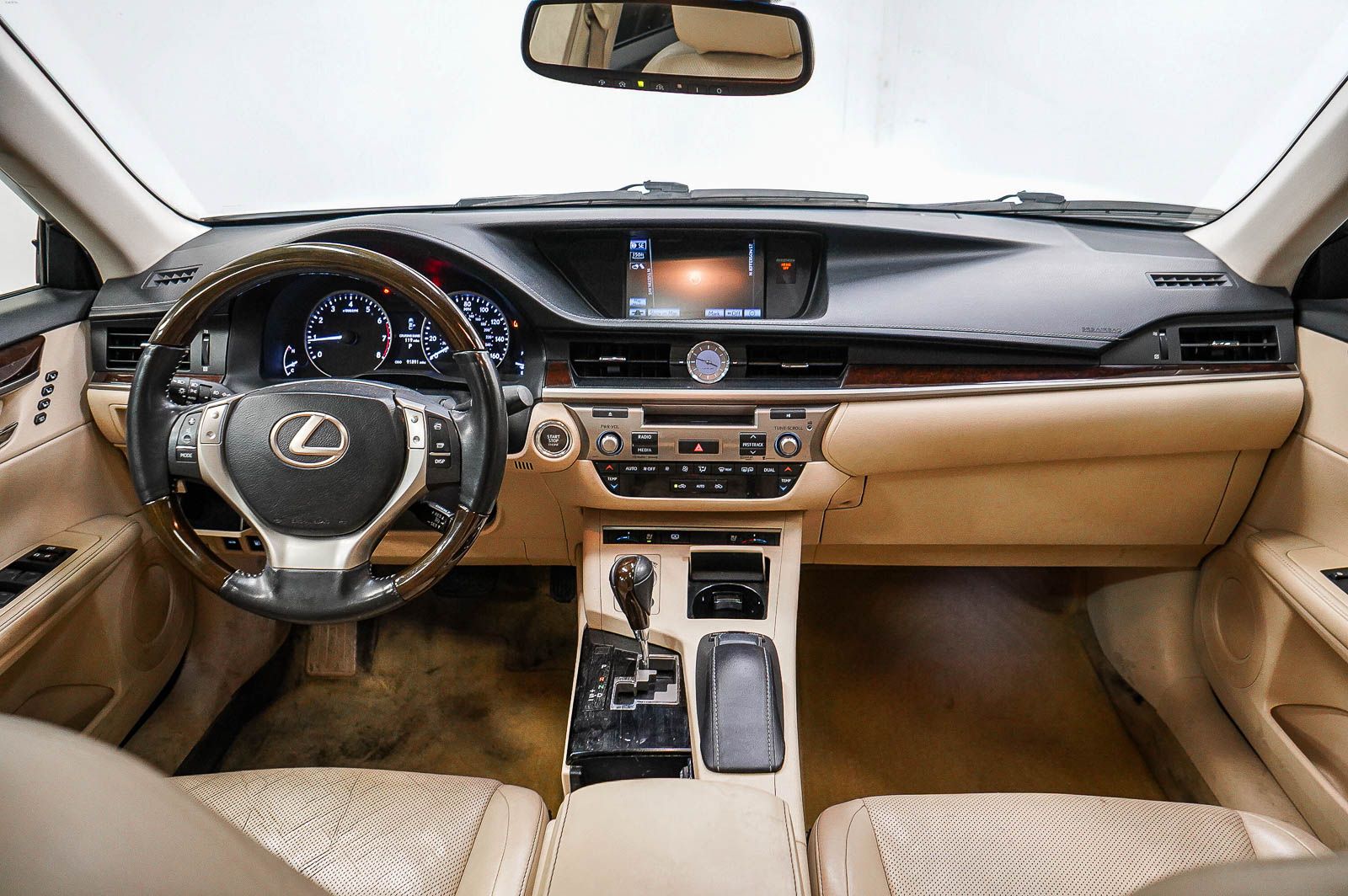 Thumbnail: 2013 Lexus ES - 11