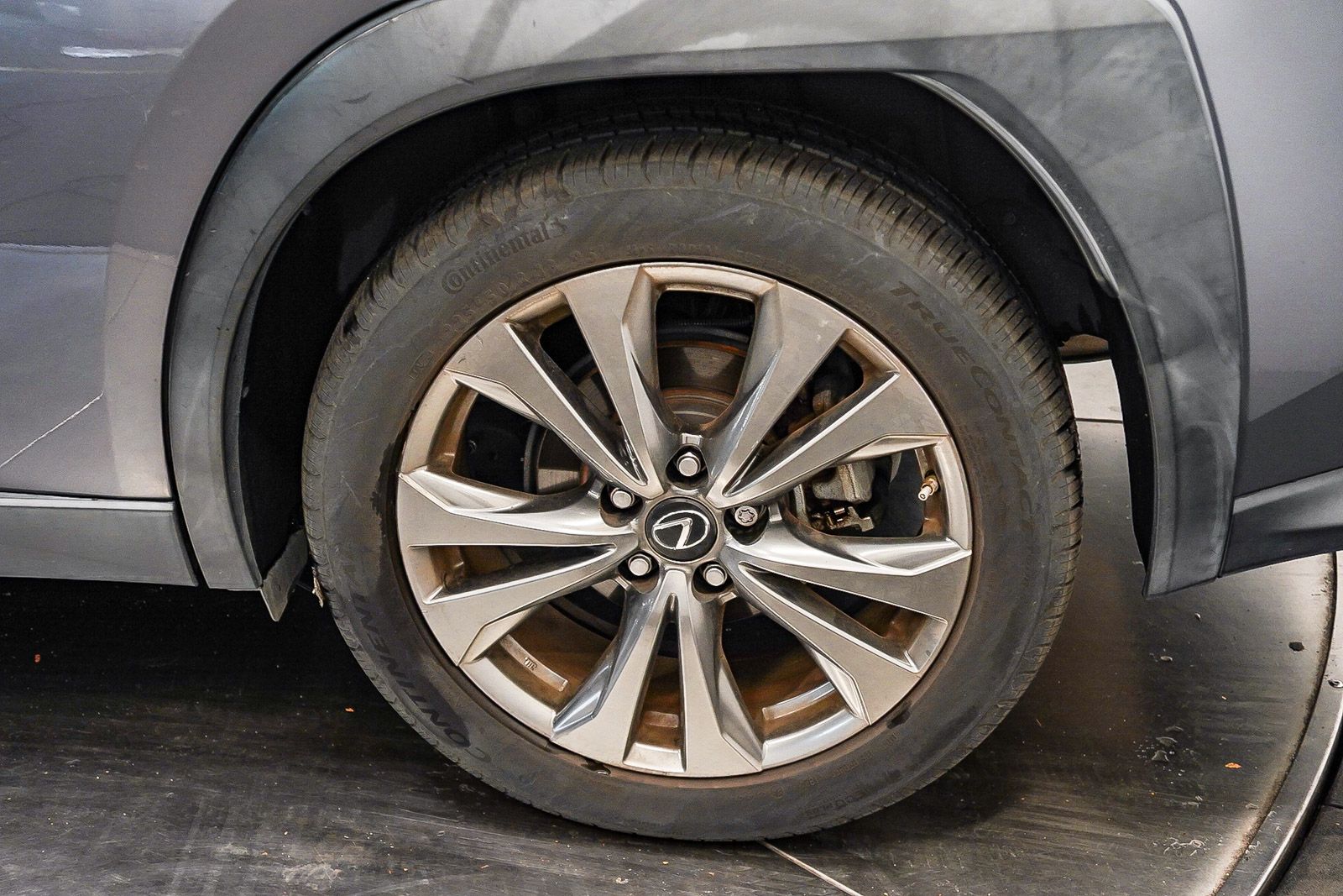 Thumbnail: 2020 Lexus UX - 9