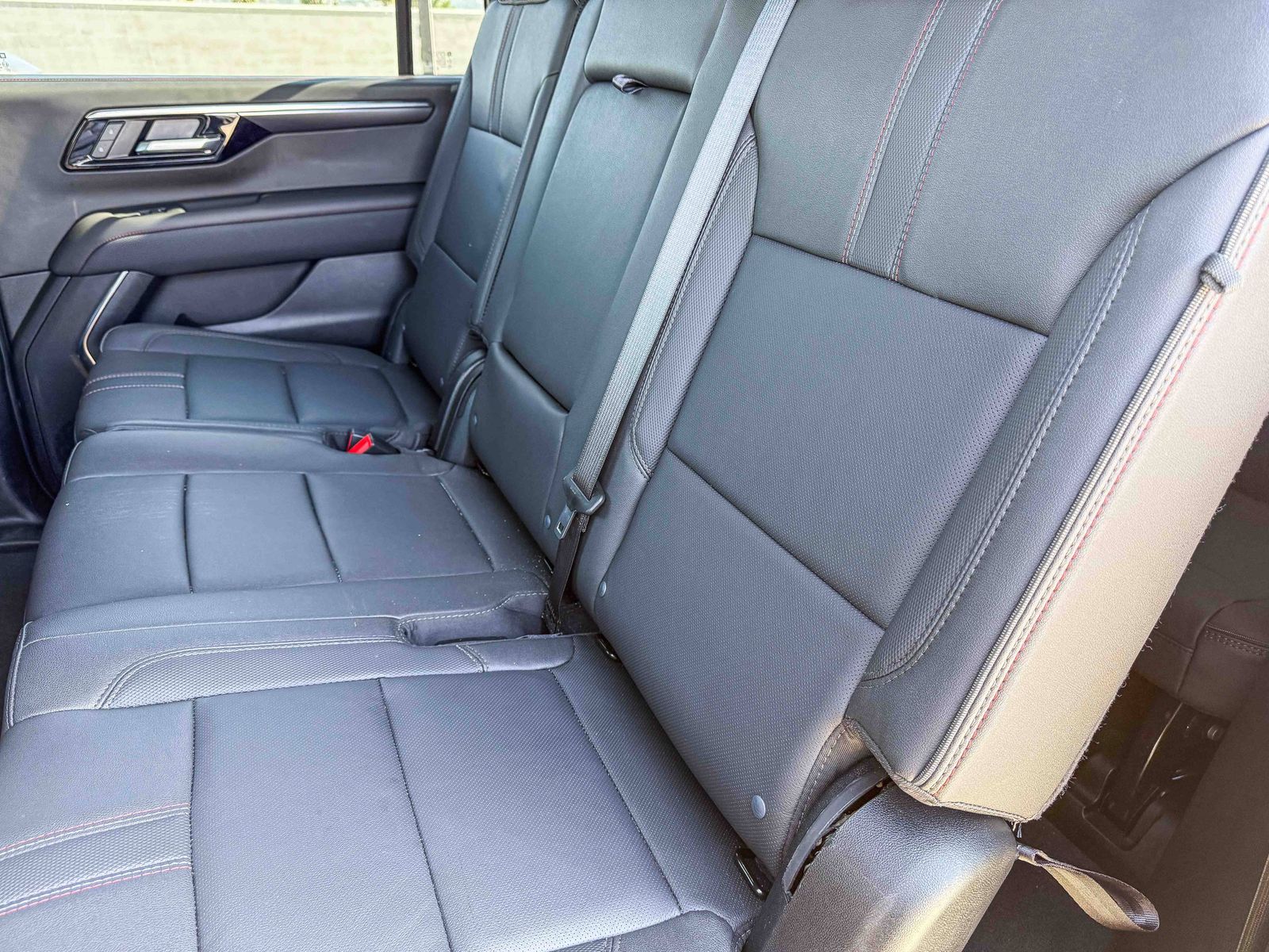Thumbnail: 2026 Chevrolet Suburban - 18
