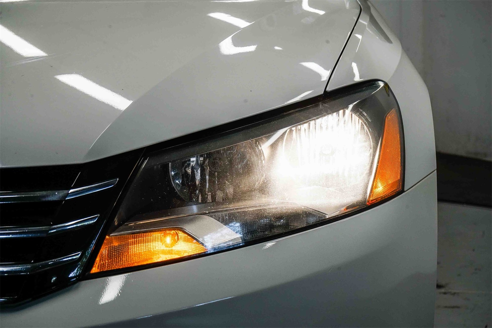 Thumbnail: 2015 Volkswagen Passat - 7