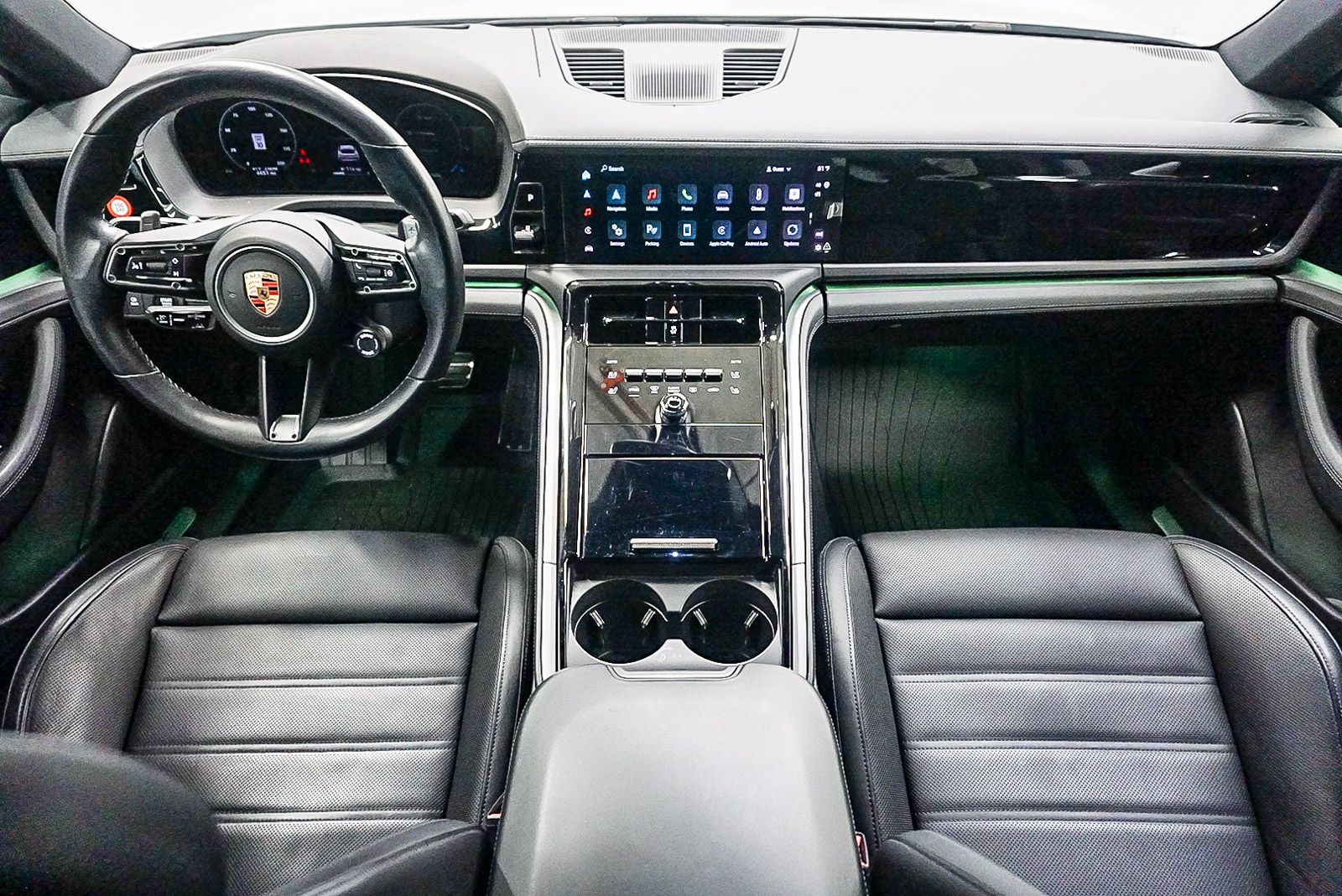 Thumbnail: 2024 Porsche Panamera - 13