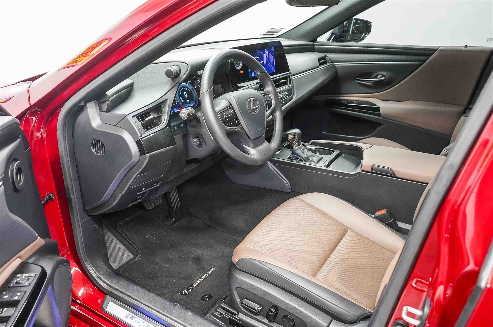 Thumbnail: 2025 Lexus ES - 17