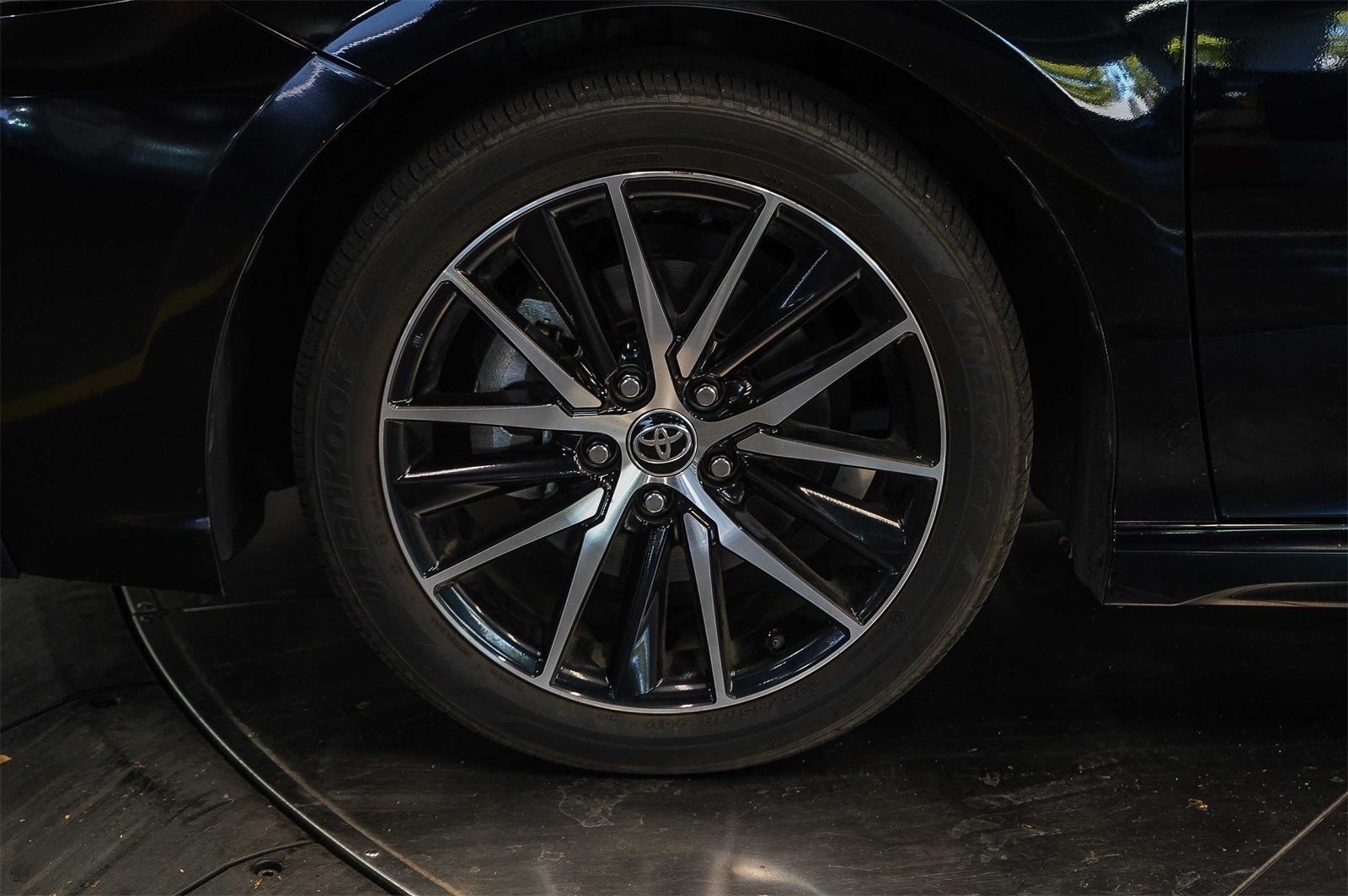 Thumbnail: 2024 Toyota Camry - 9