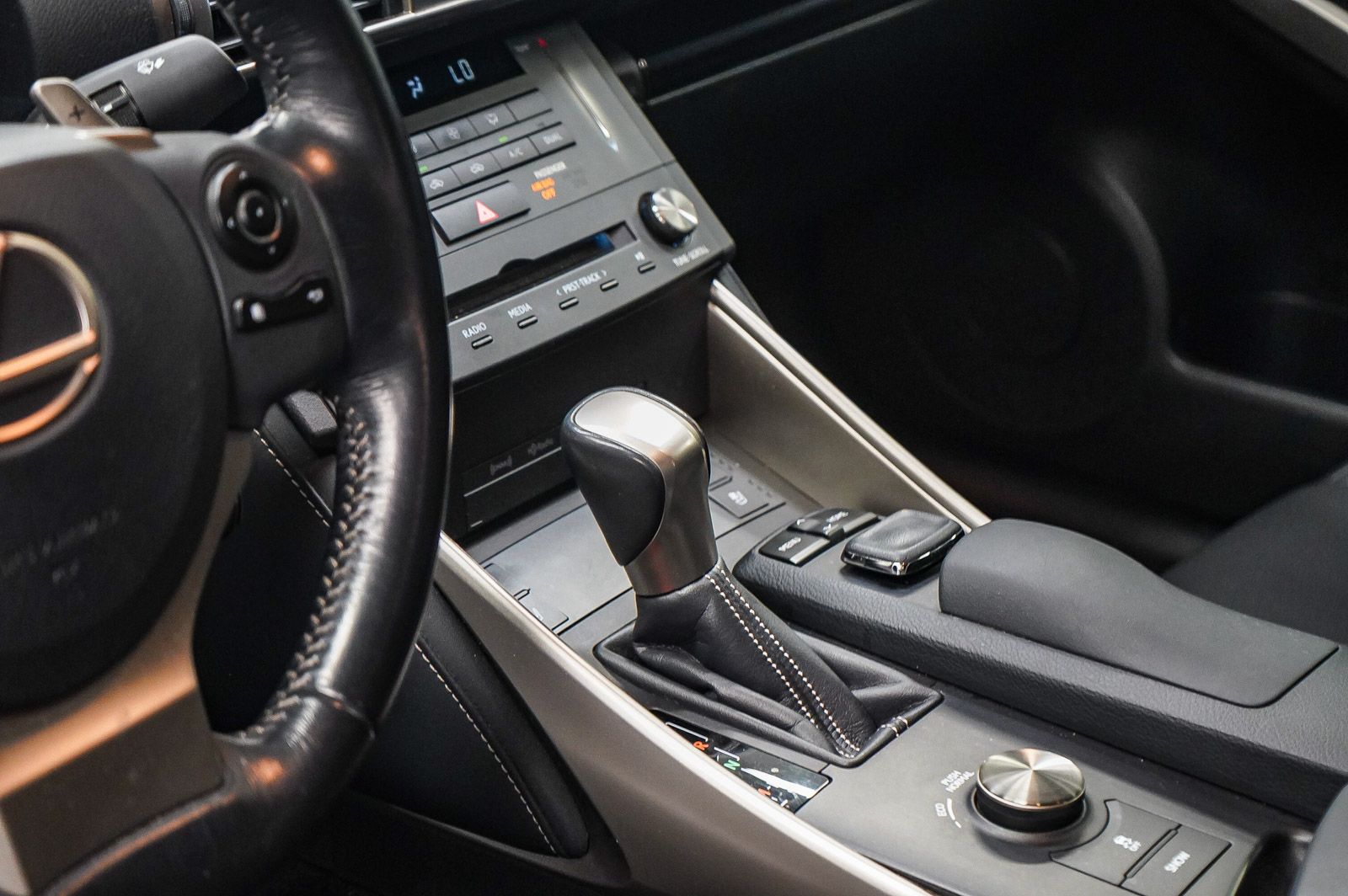 Thumbnail: 2016 Lexus IS - 24