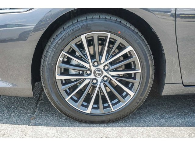 Thumbnail: 2025 Lexus ES - 9