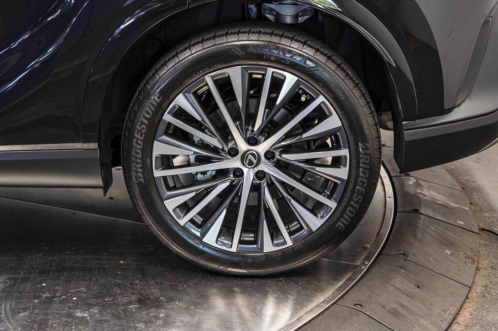 Thumbnail: 2025 Lexus RX - 9