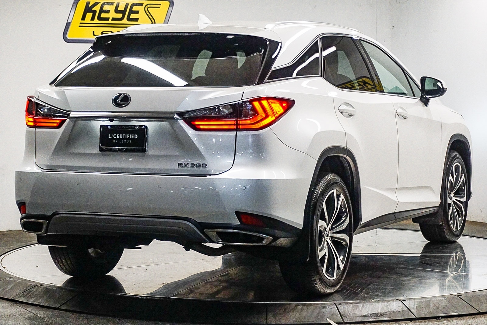 Thumbnail: 2022 Lexus RX - 4