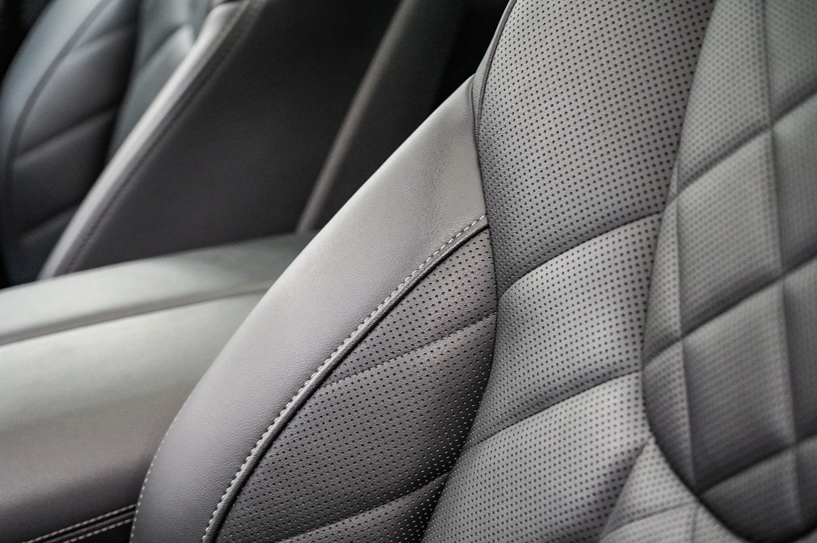 Thumbnail: 2023 BMW X6 - 20