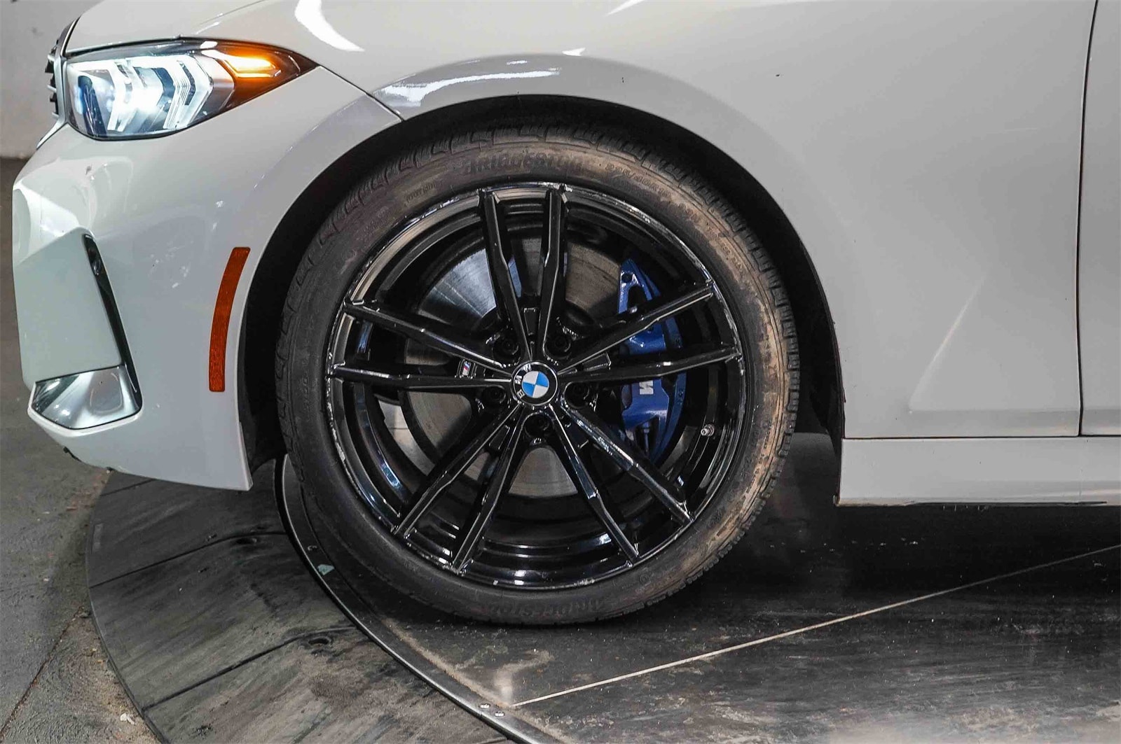 Thumbnail: 2023 BMW 3 Series - 9