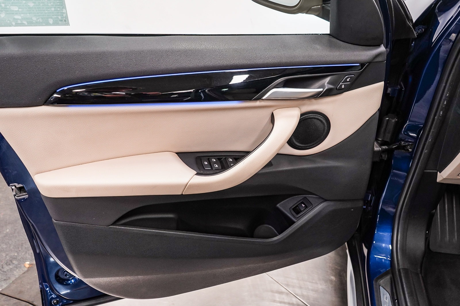 Thumbnail: 2020 BMW X1 - 22