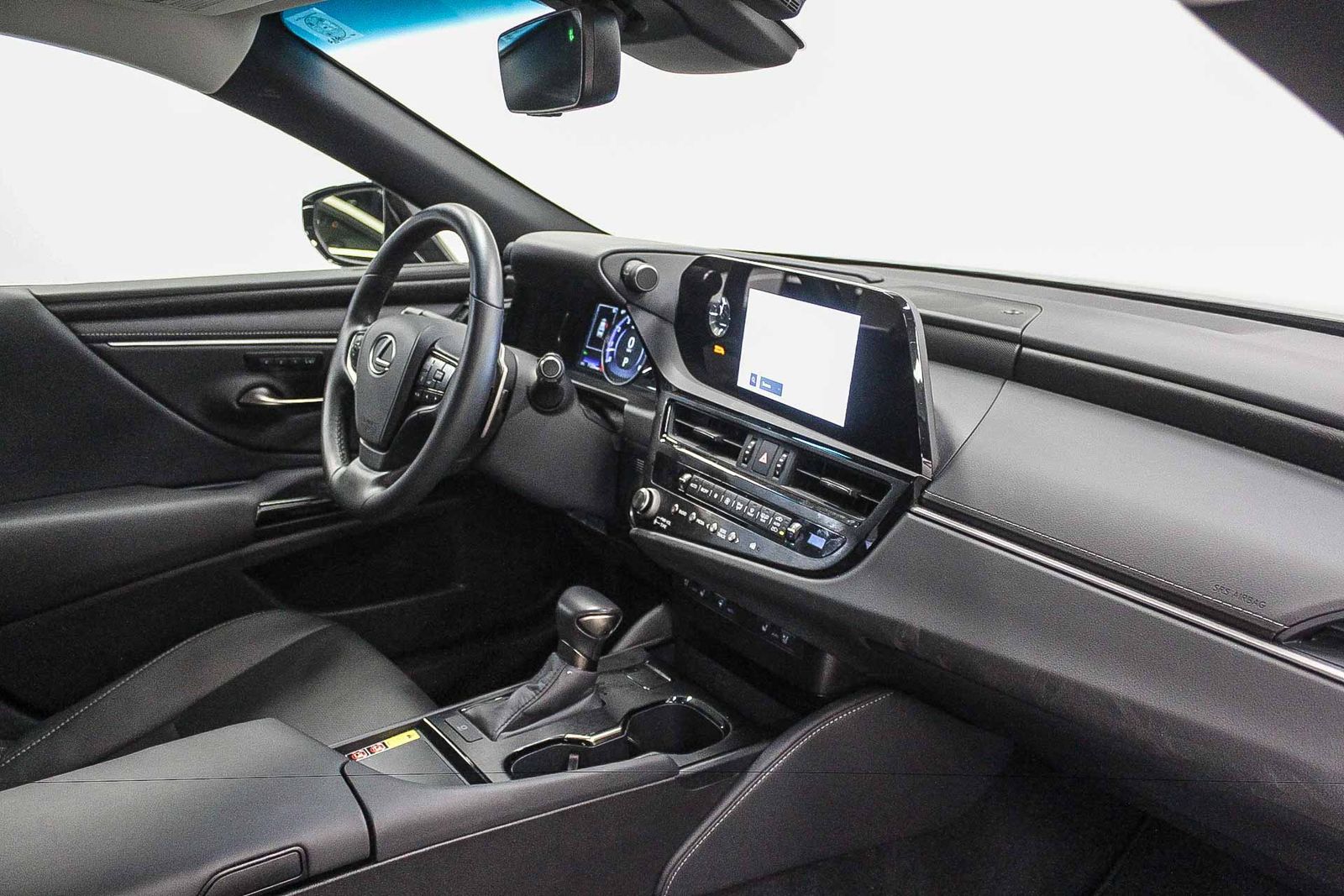 Thumbnail: 2025 Lexus ES - 19