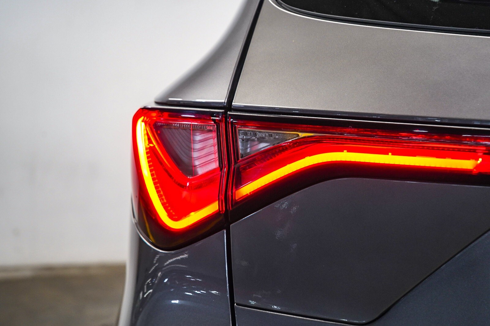 Thumbnail: 2022 Acura MDX - 11