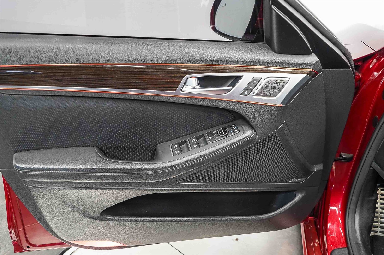 Thumbnail: 2019 Genesis G80 - 22