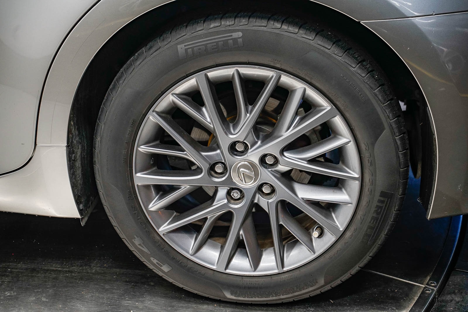 Thumbnail: 2018 Lexus ES - 10